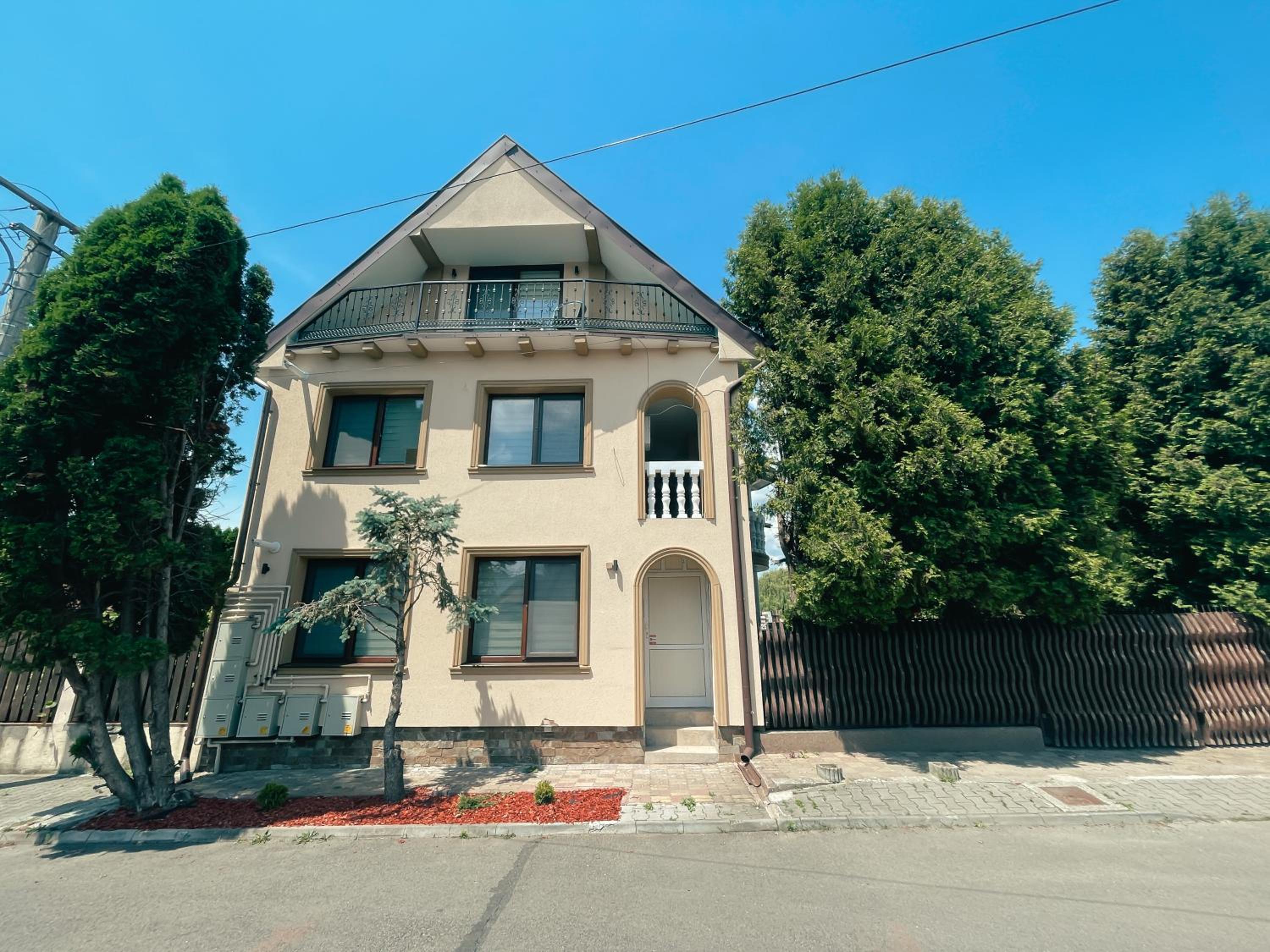 Cozy Glen - Private Villa, Parking and BBQ en Târgu-Mureş