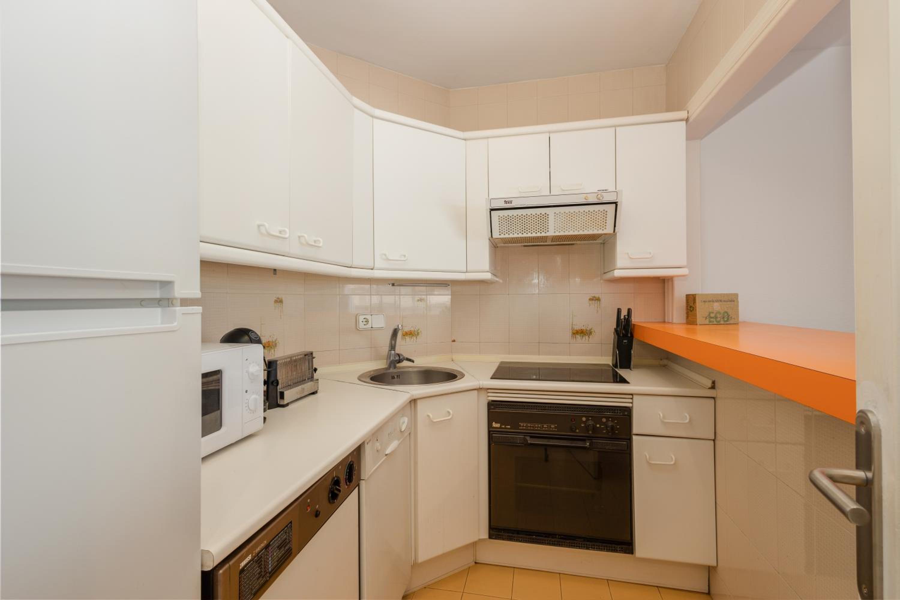Vacation apartment with private parking in Puerto Banús view 3