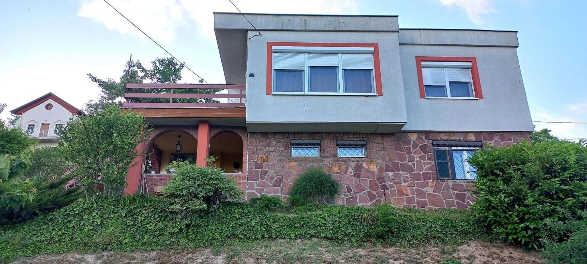 Anna Villa
