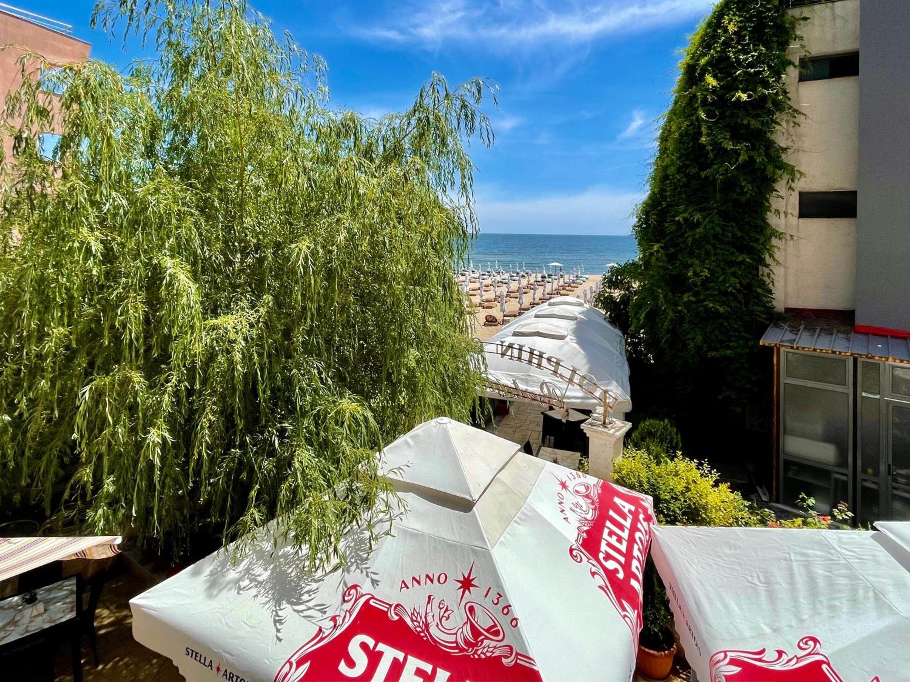 Luxurious 2 BR Appt at the Black Sea Coast