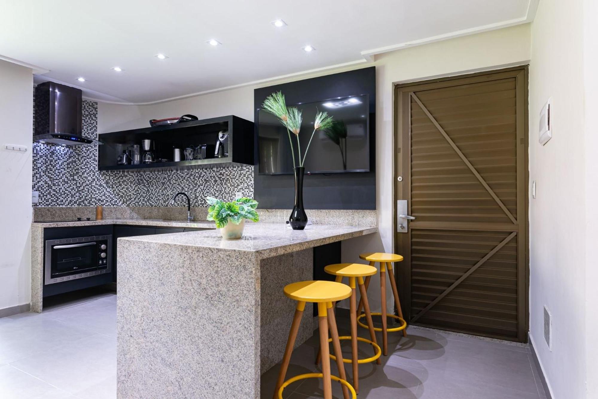 Flat ou Bangalo Luxo Beach Class Beira Mar Muro Alto
