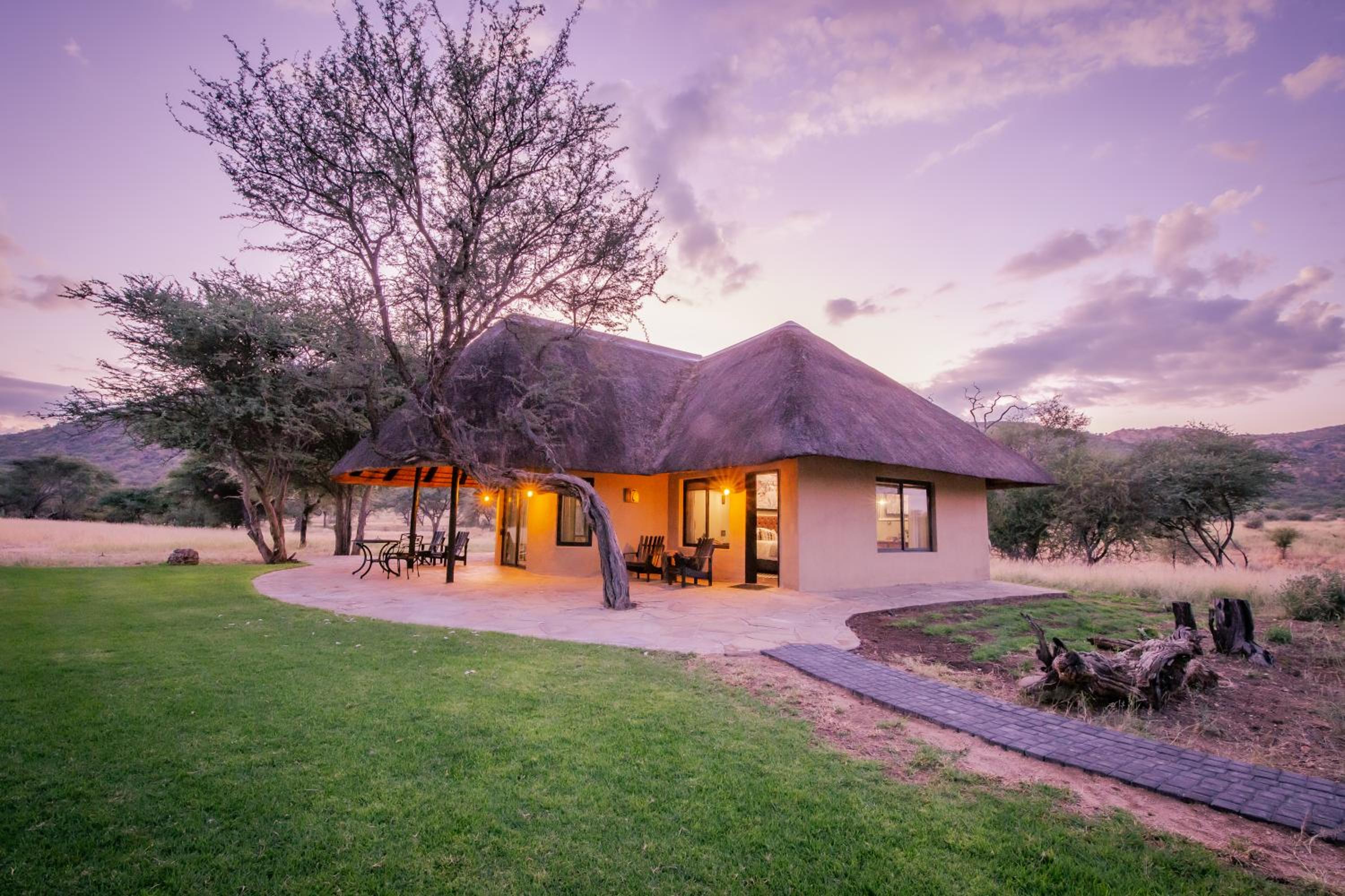 Okapuka Safari Lodge