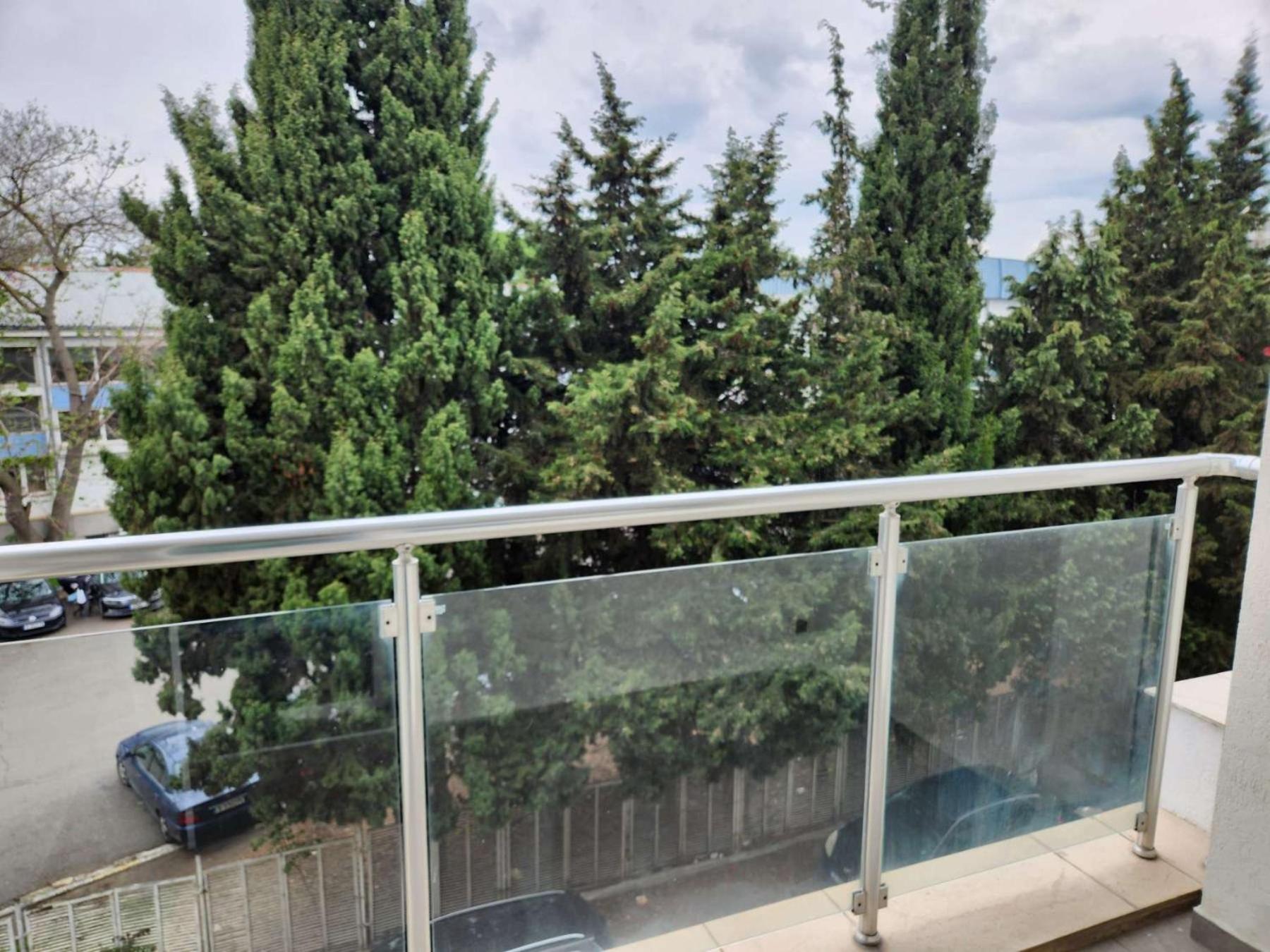 Happy Place Apartment