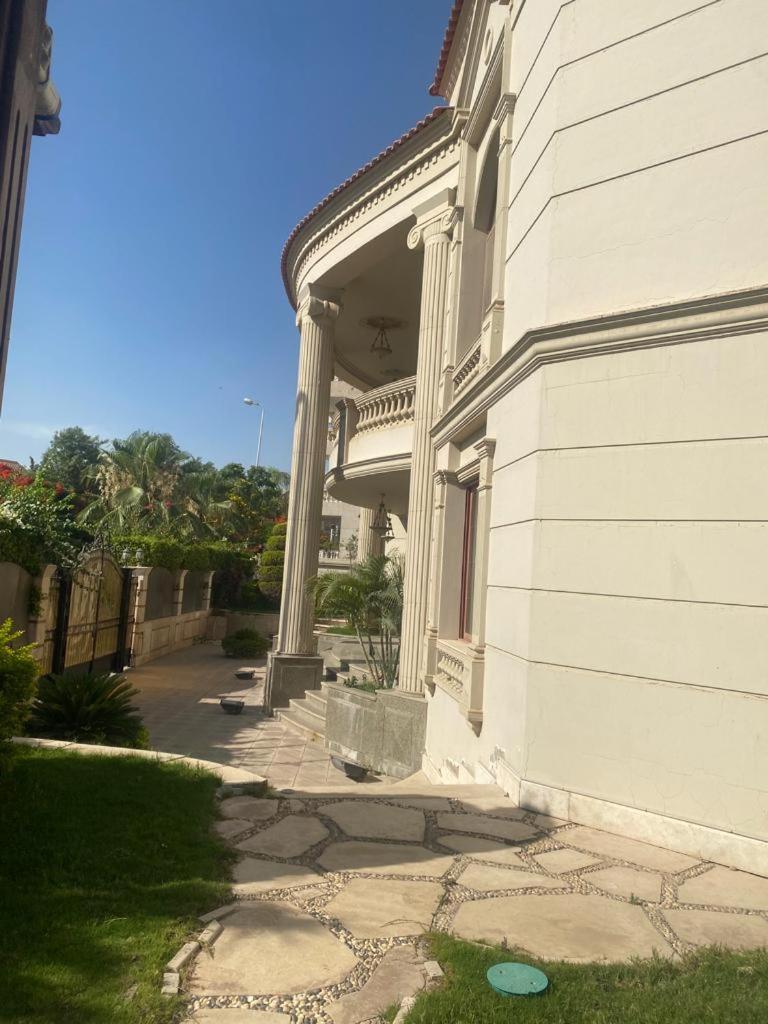 Super luxurious villa with large landscape areas