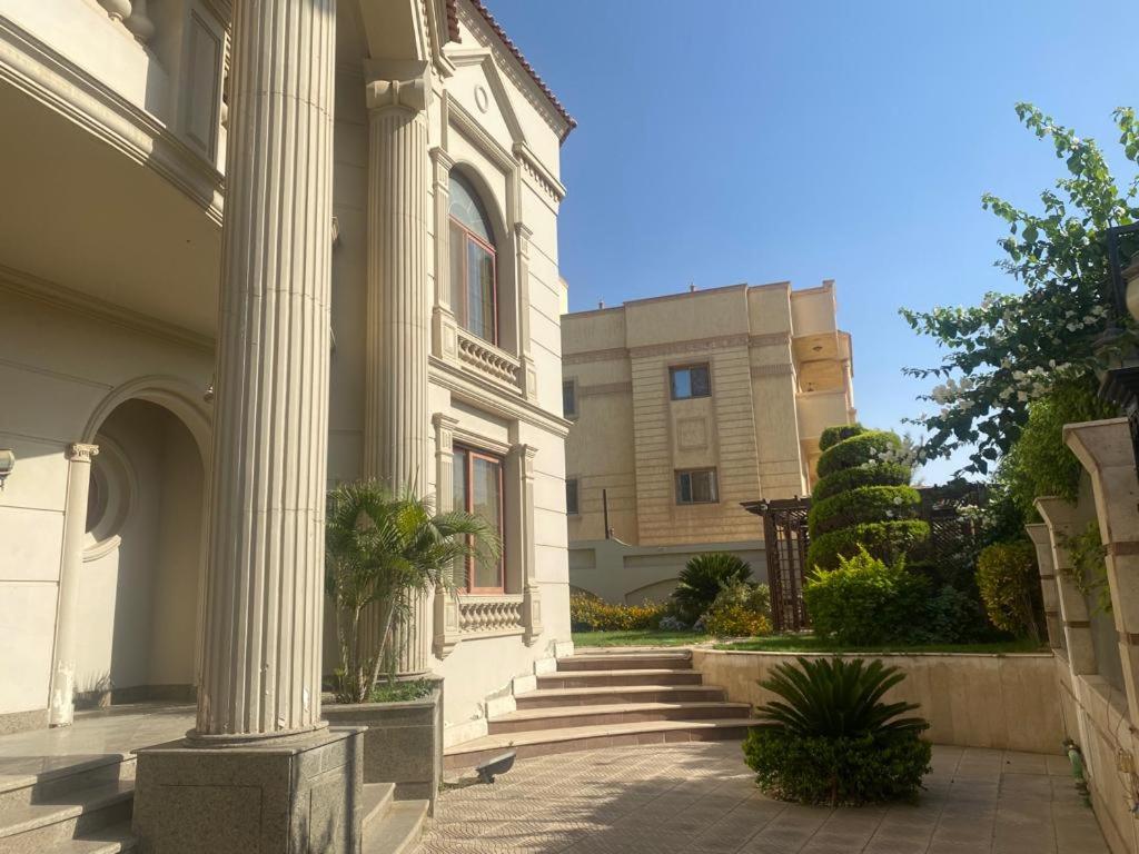 Super luxurious villa with large landscape areas