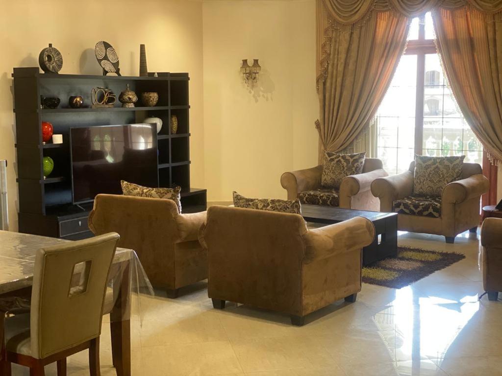 Super luxurious villa with large landscape areas