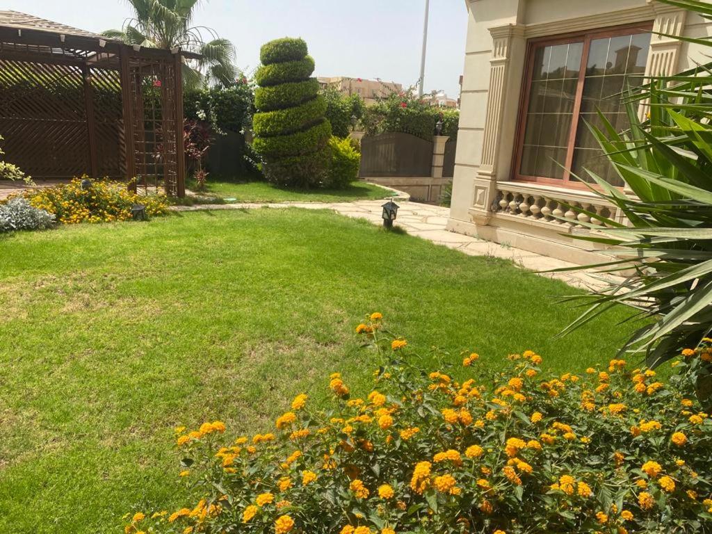 Super luxurious villa with large landscape areas