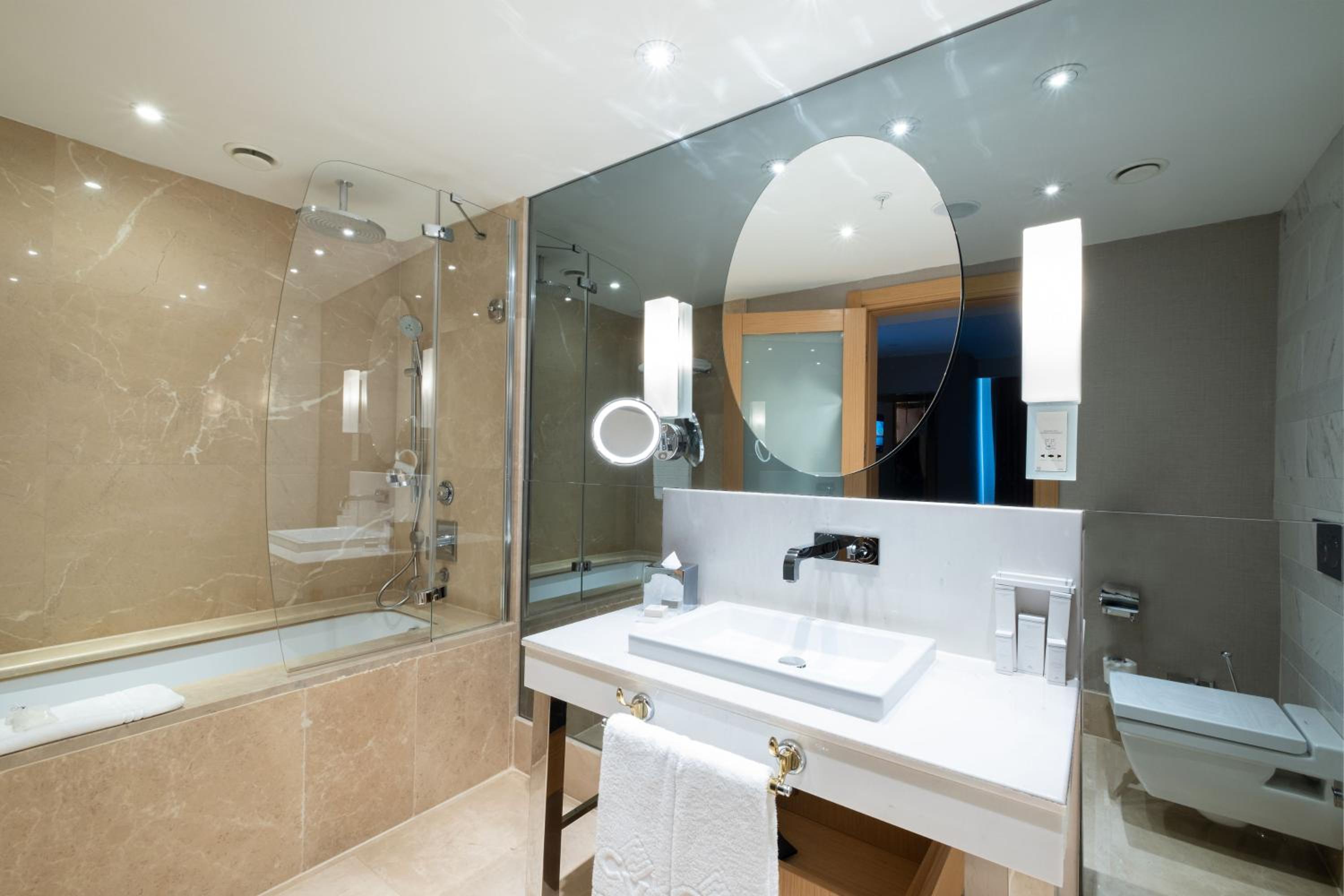 CVK Park Bosphorus Hotel Istanbul - Image 10