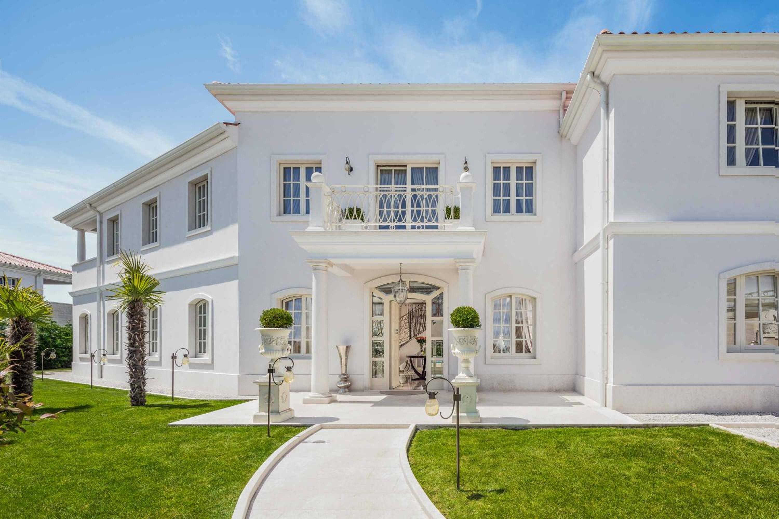 Villa Presidential
