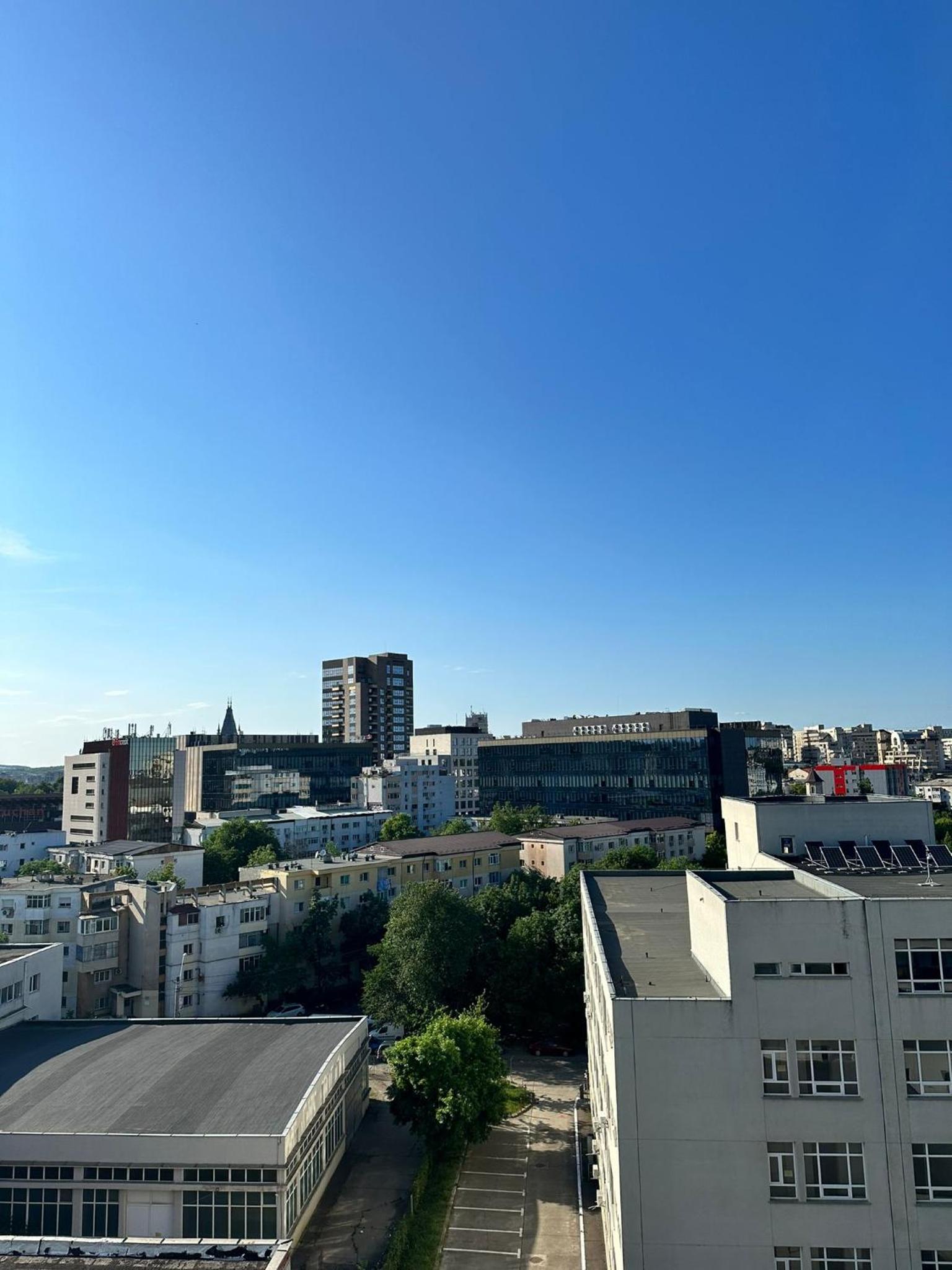 Warm 2 rooms property view 2