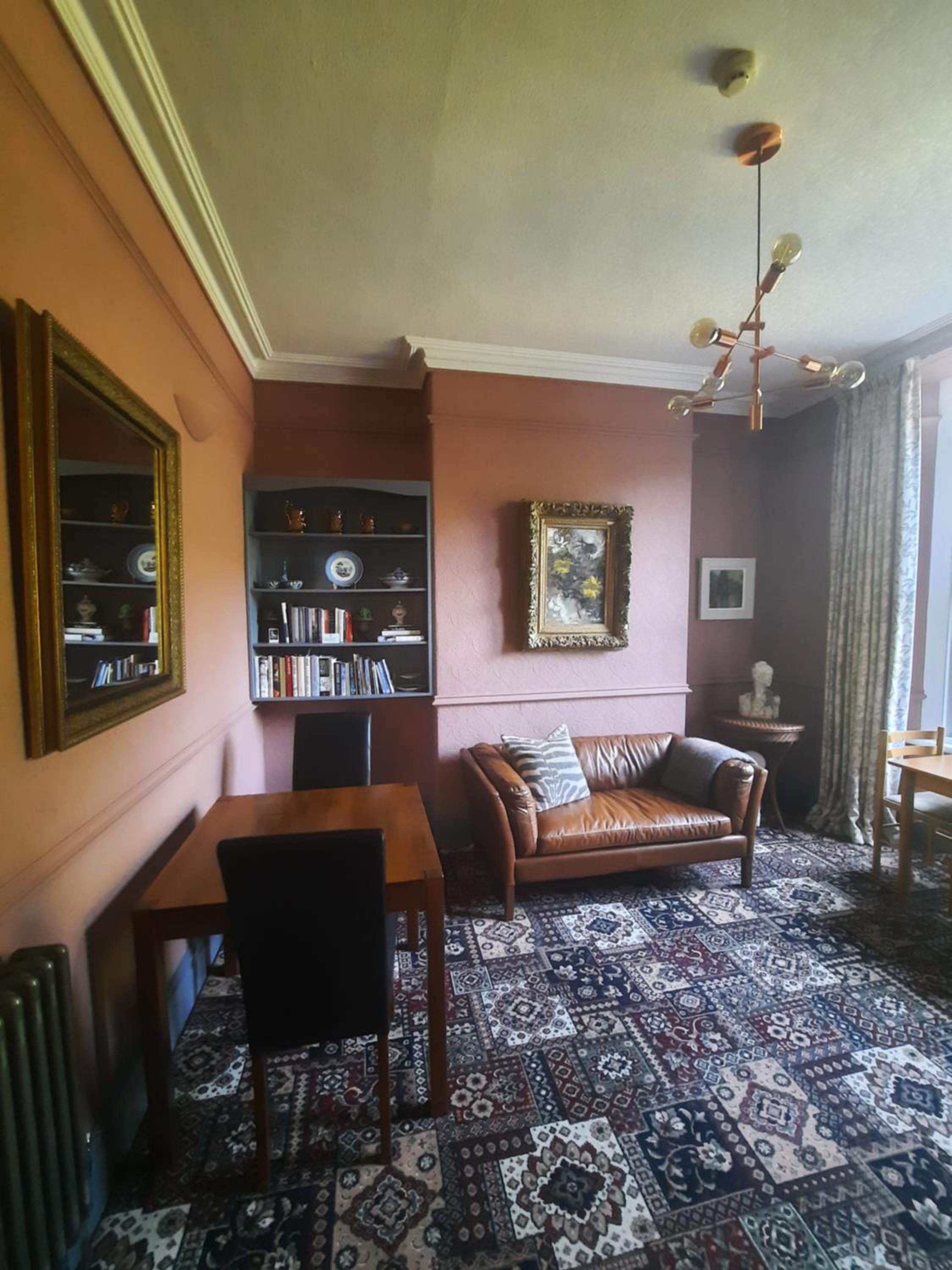 Mary's Court Guest House - Mairlys