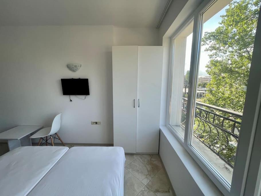 White Studio with а pool in Sunny Beach