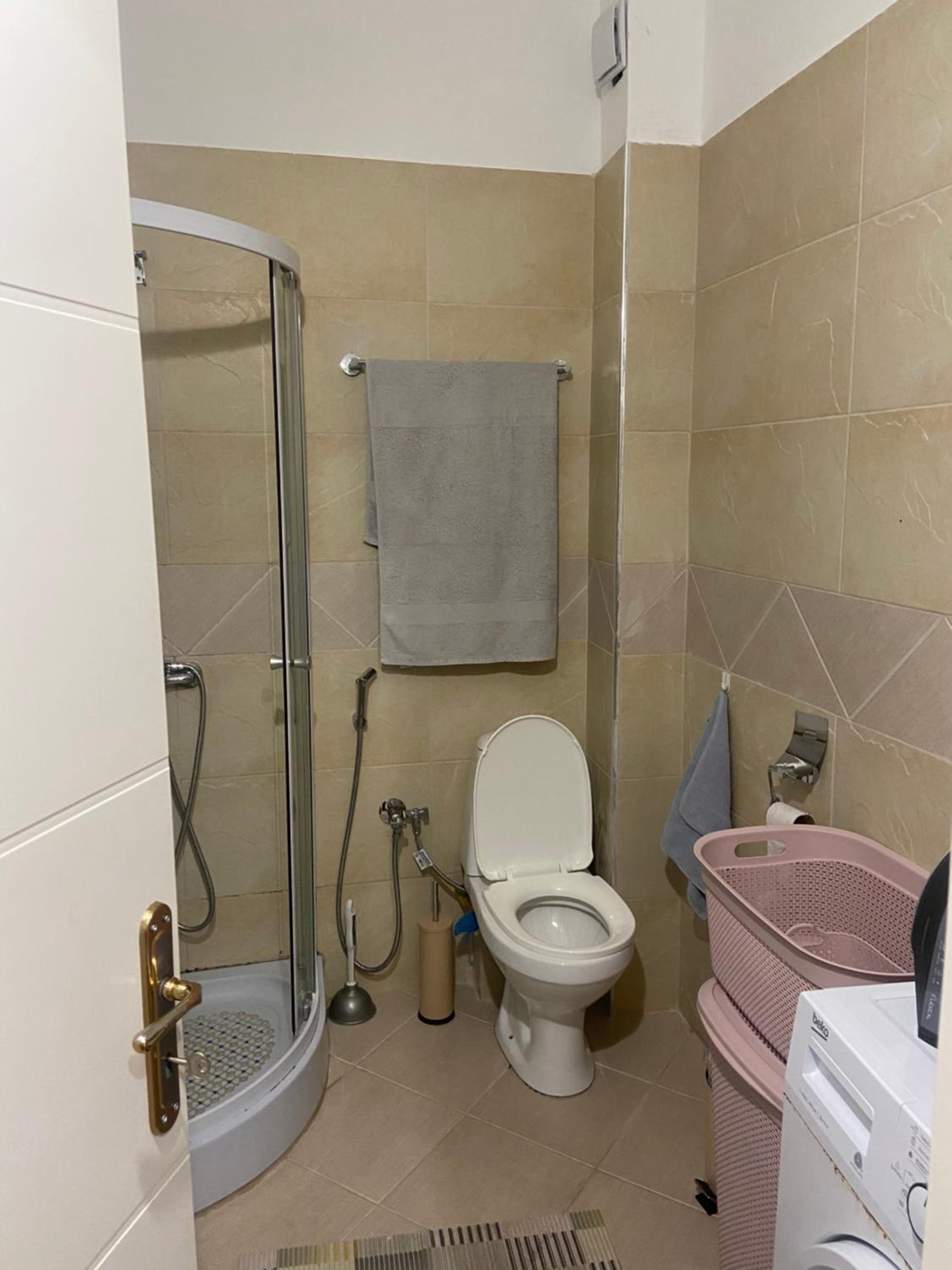 Lovely 2 Bedroom Apartment just 30m from the Sea