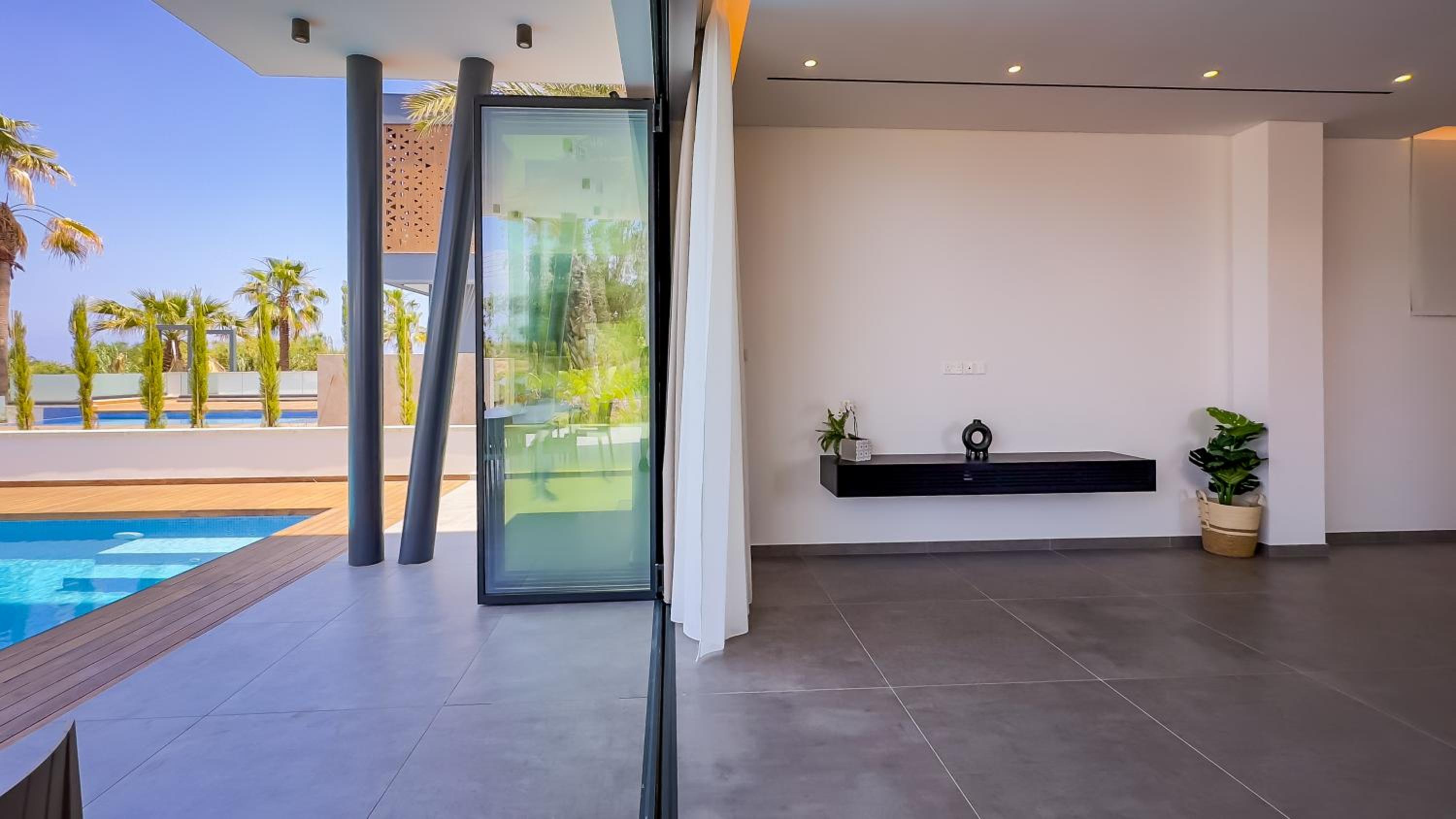 Sunrise Beachfront Villas - Villa 1