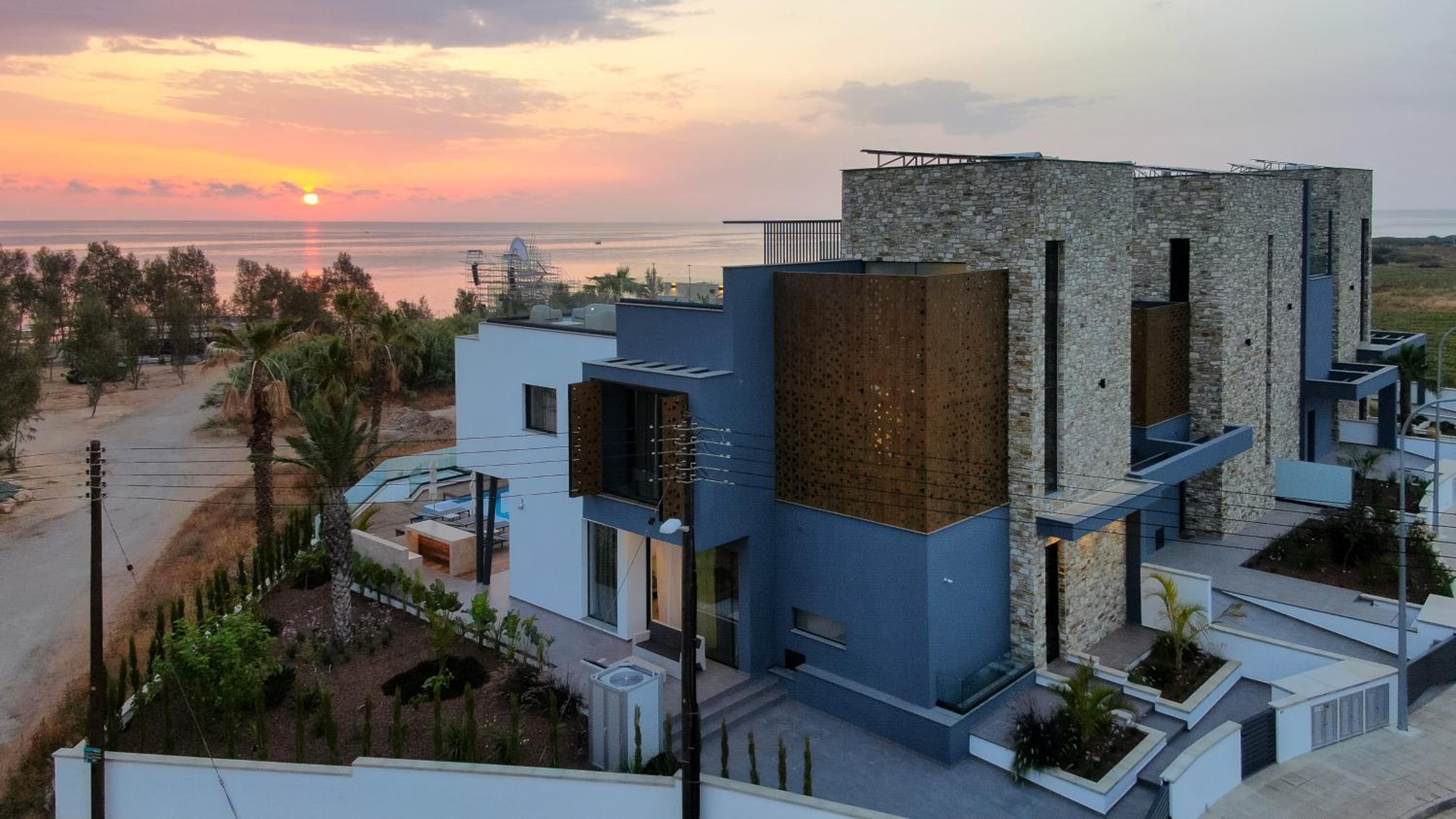 Sunrise Beachfront Villas - Villa 1