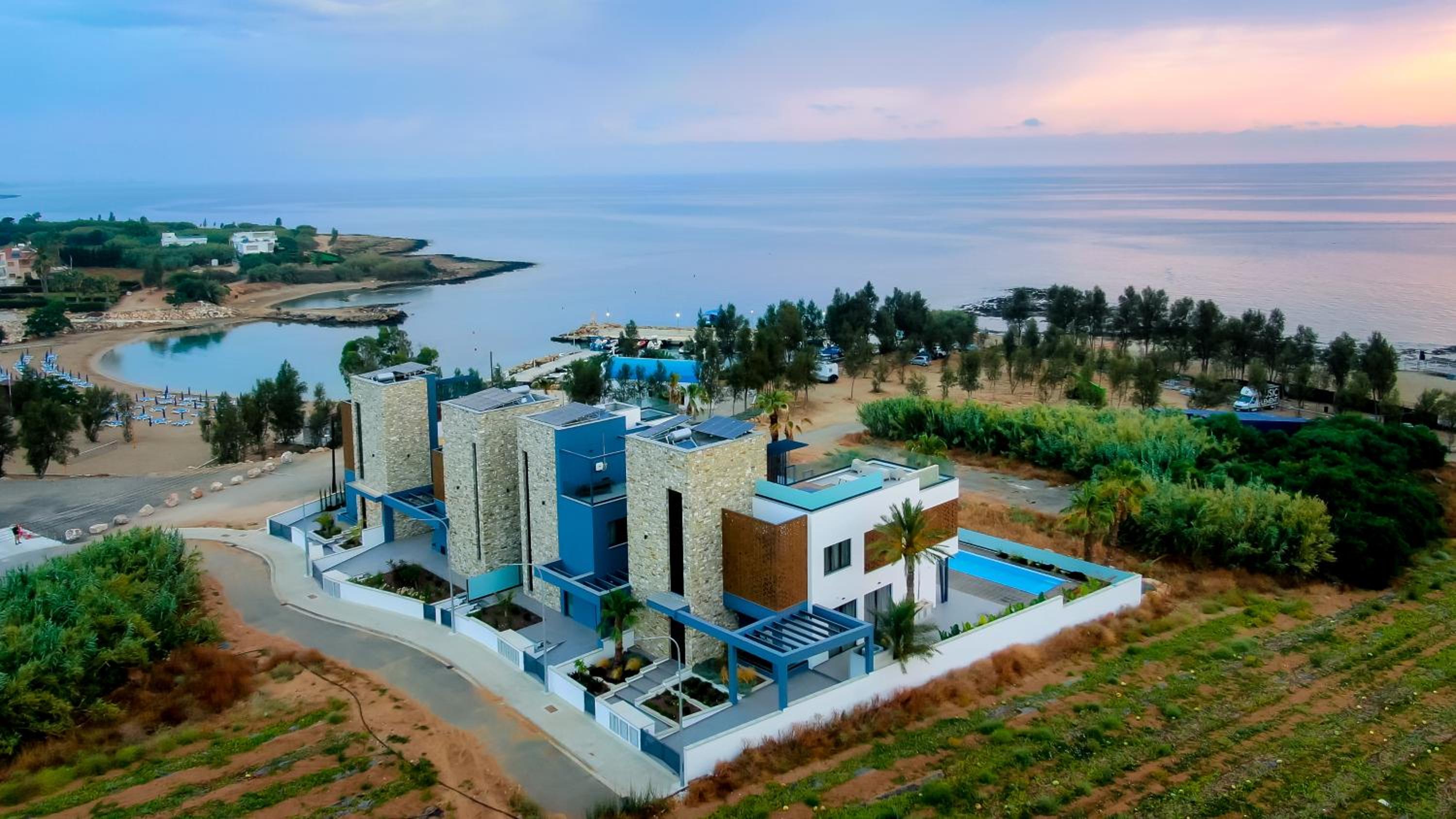 Sunrise Beachfront Villas - Villa 1
