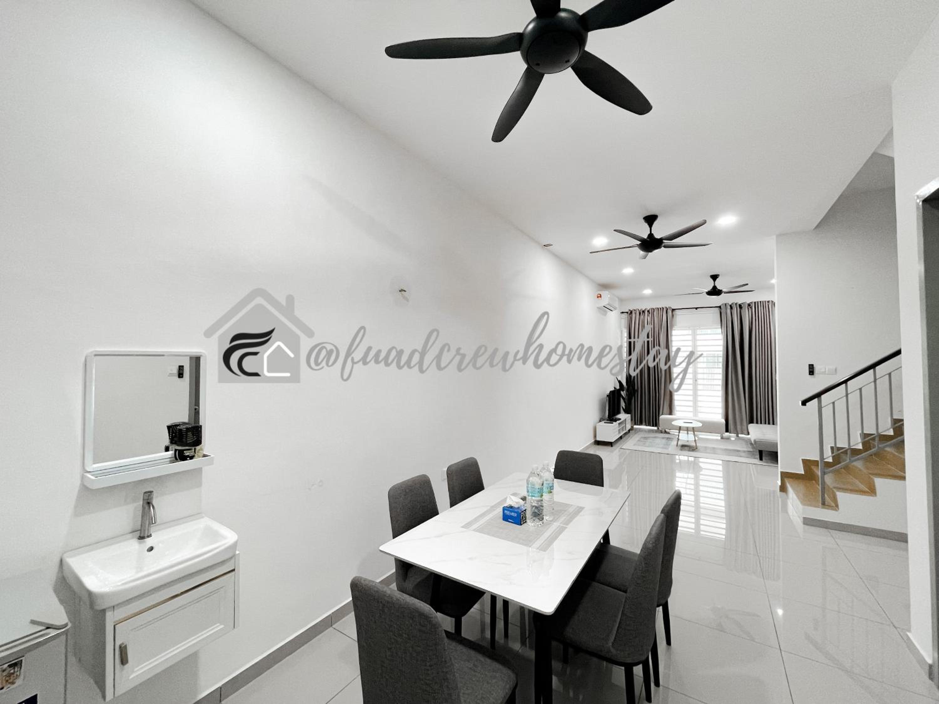 Jitra 4-Bedroom Home 10 pax Wifi Netflix