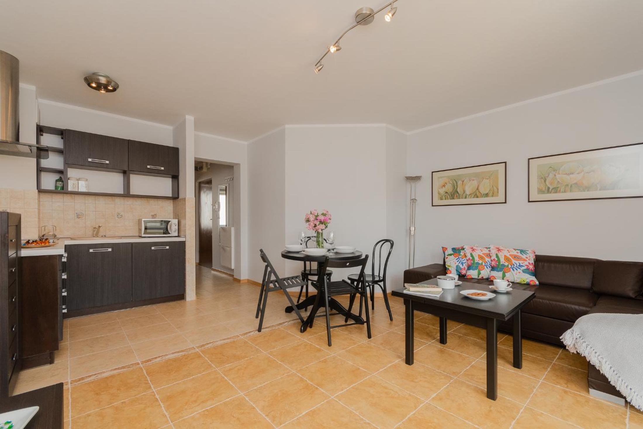 APARTAMENTY MIERZEJA -OSIEDLE BURSZTYNOWE, Jantar