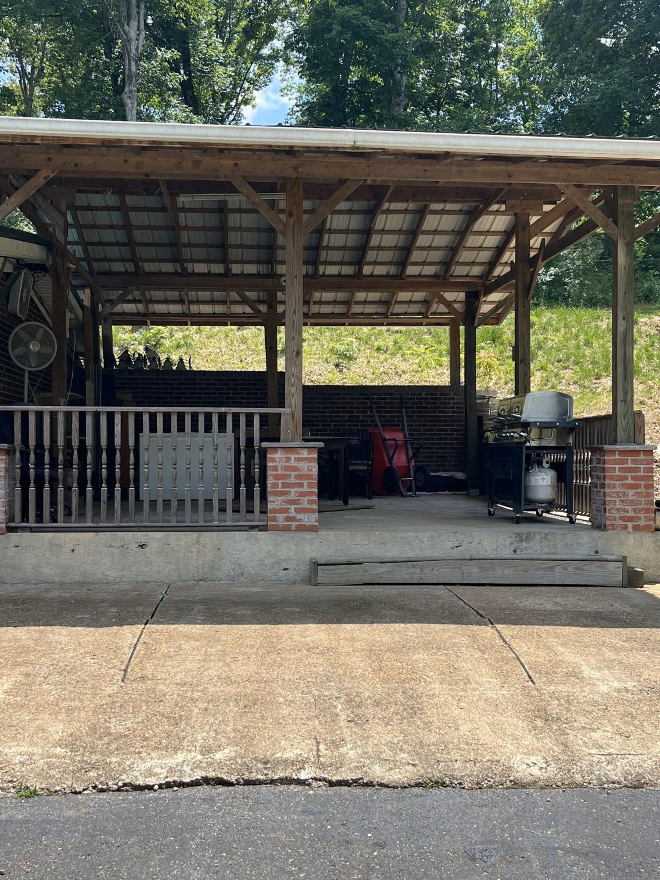 Pinetree Inn, Billede 40