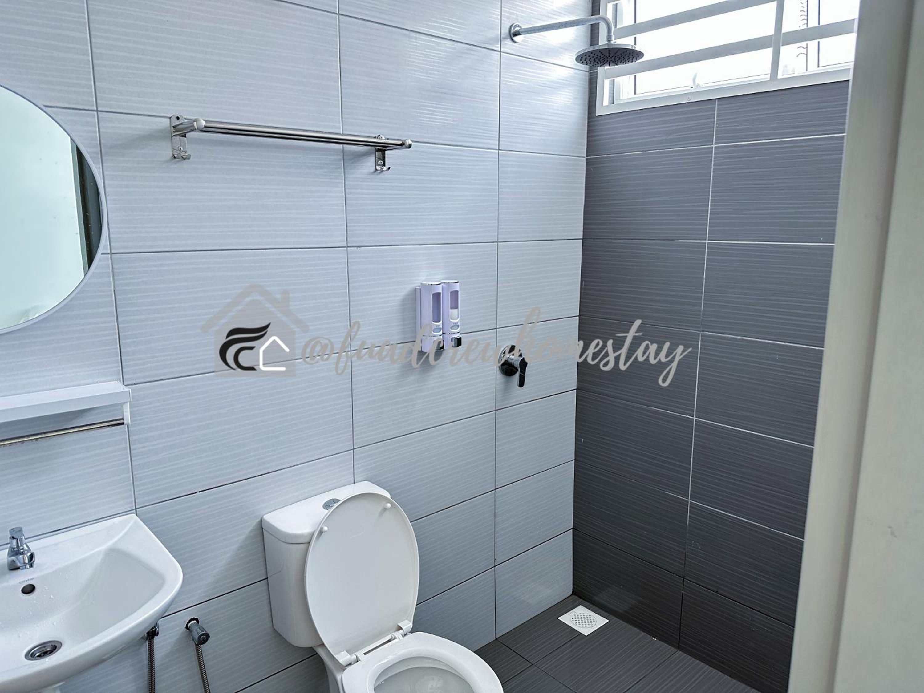 Jitra 4-Bedroom Home 10 pax Wifi Netflix