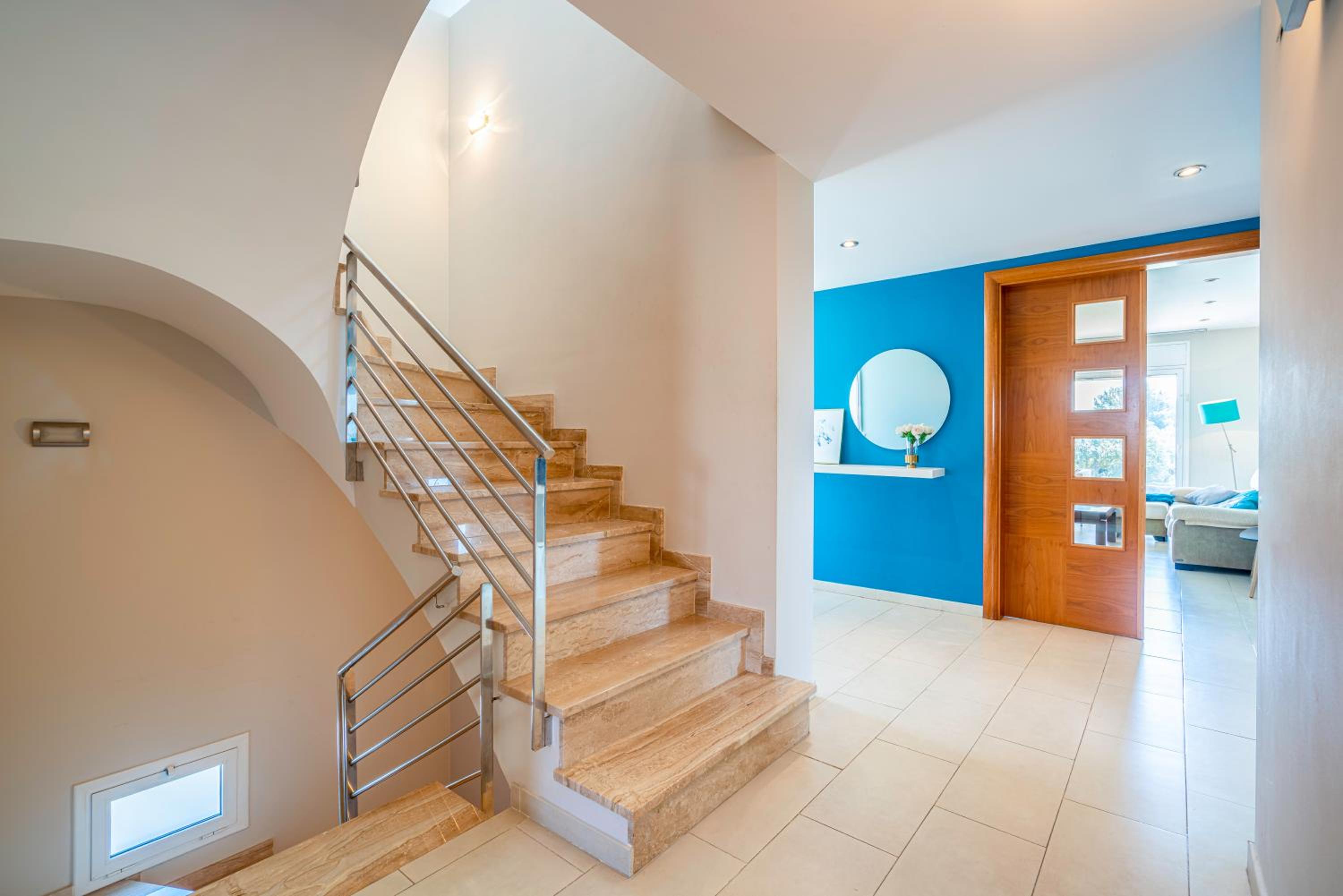 Casa familiar con piscina