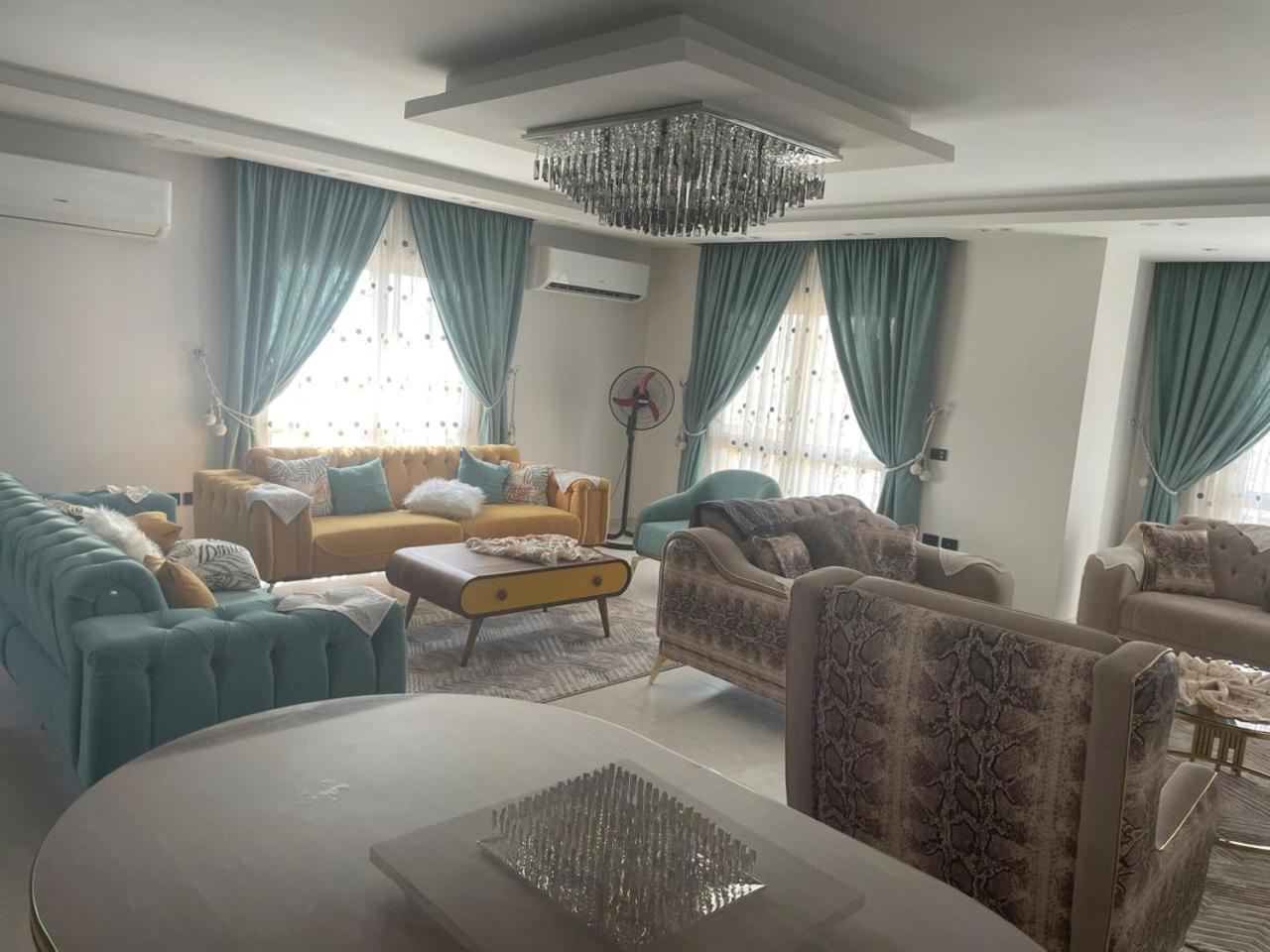 Luxury 3 bedrooms apartment for rent in a sheikh zayed compound