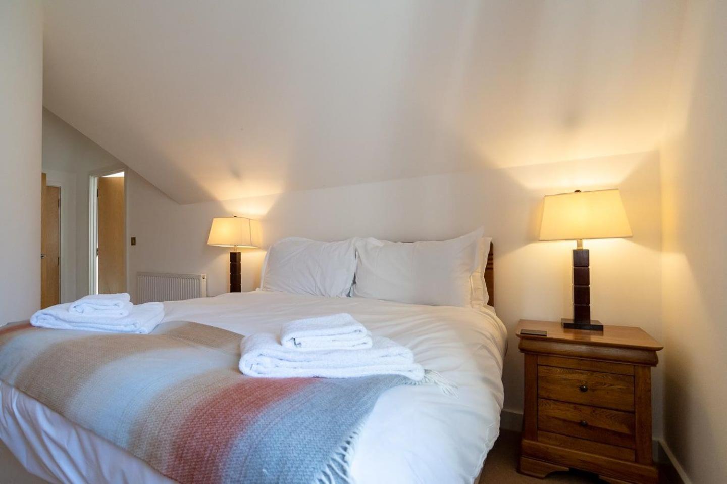Trewhiddle Retreat V11 by Together Travel - Luxury 4-Bedroom Villa view 3