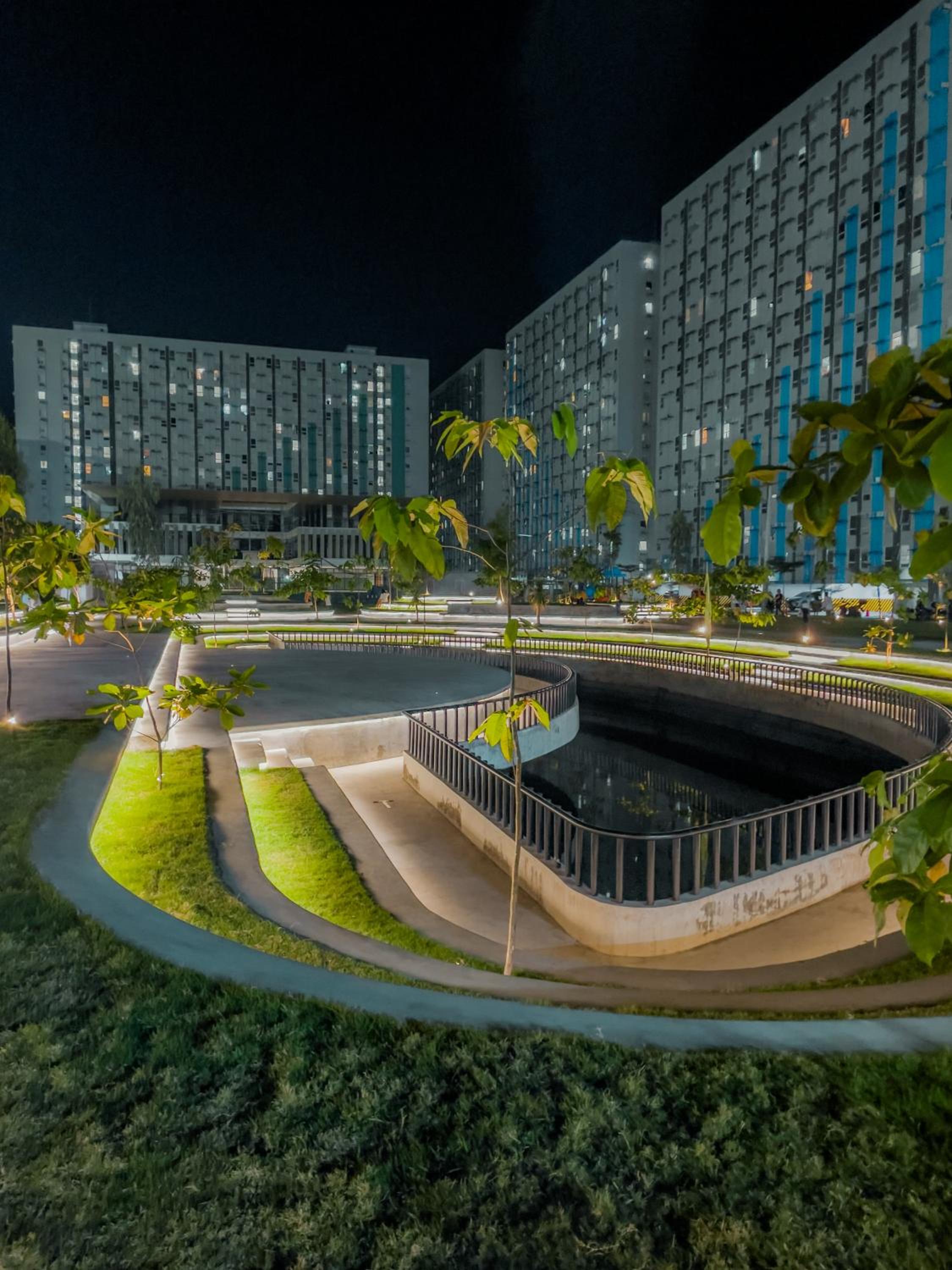 Bucky's 2BR Condo near Eastwood view 3