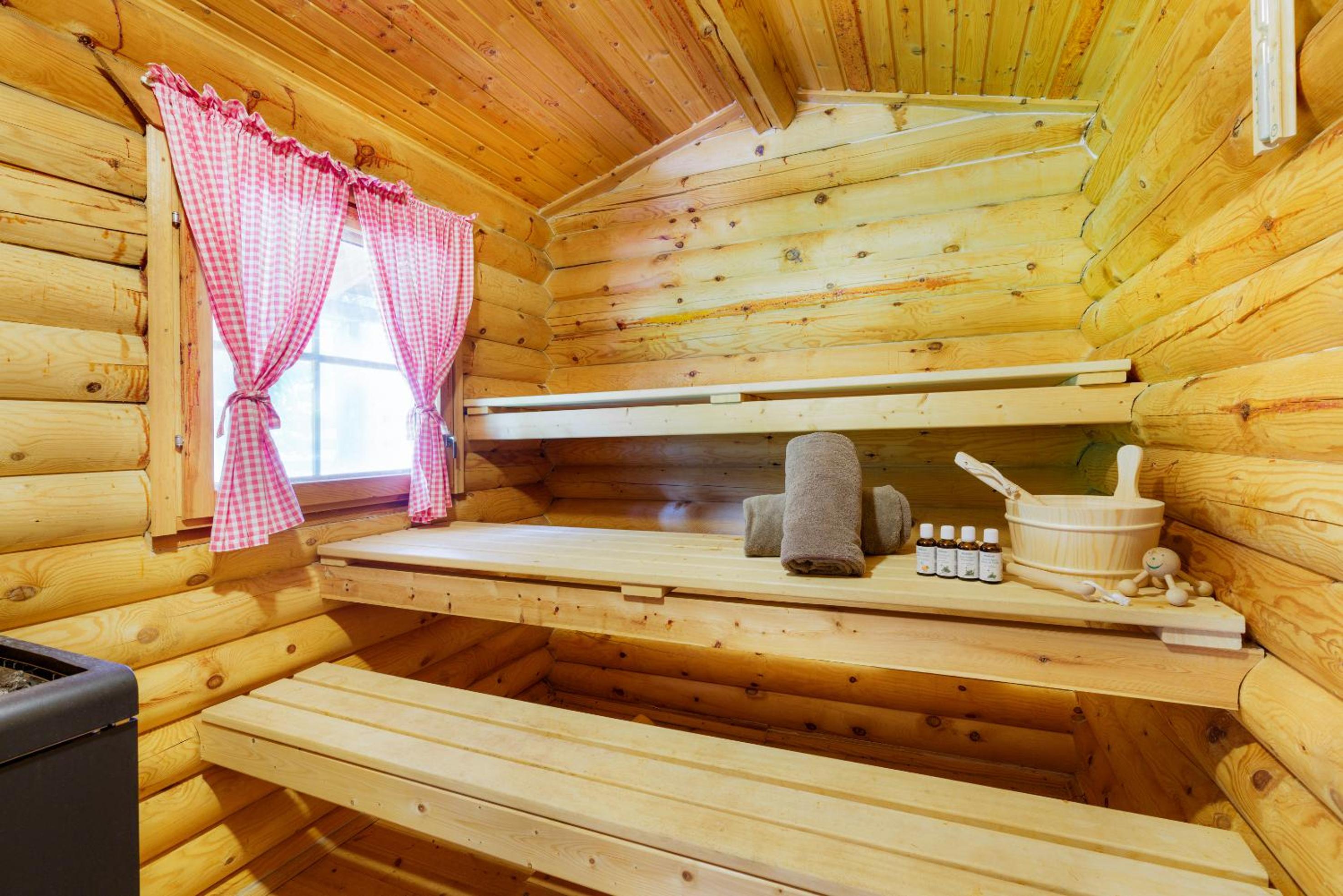 Chalet Levi by Alpine Host Helpers view 4