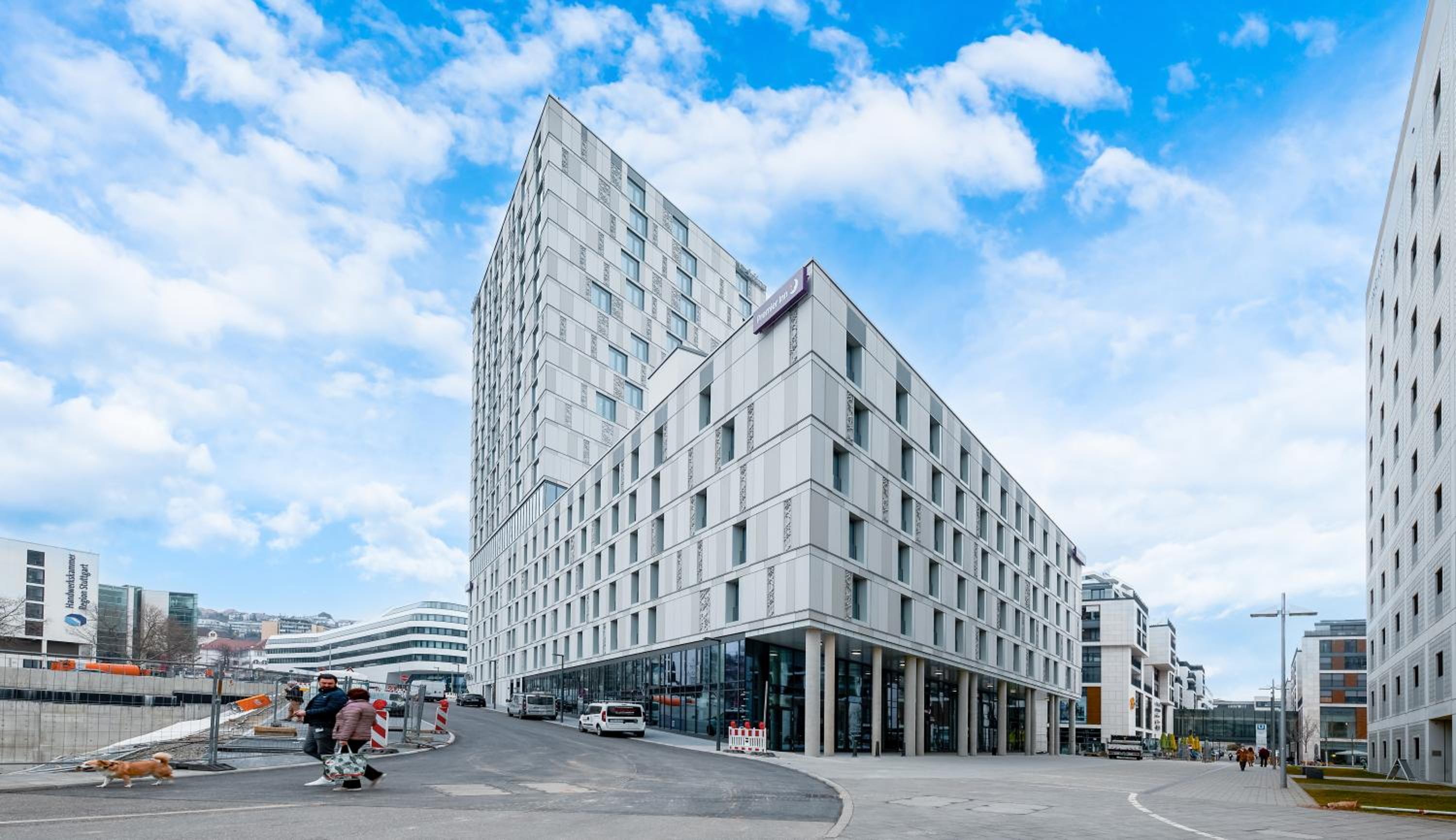 Hotel Premier Inn Stuttgart City Europaviertel - Image 1