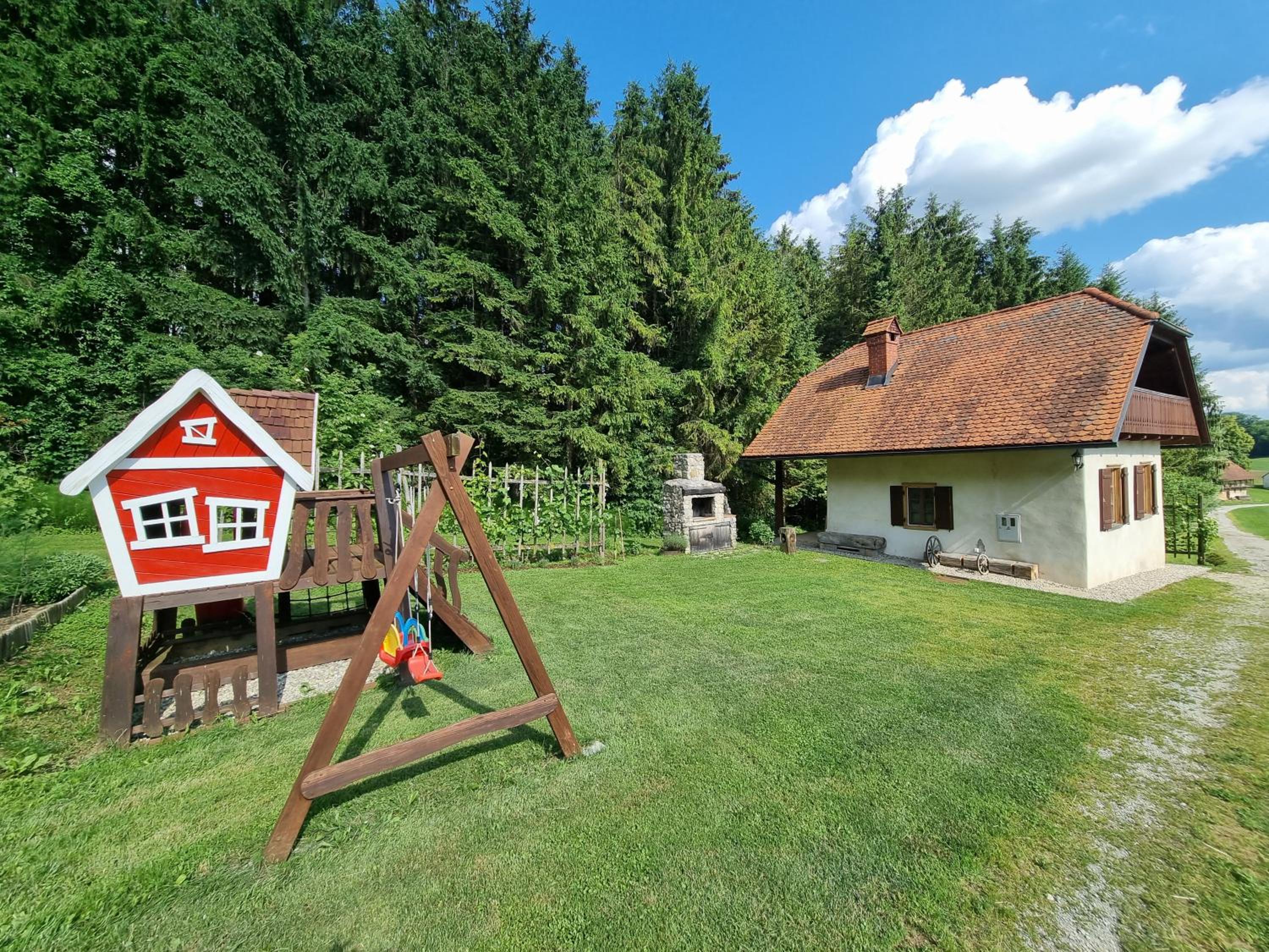 Holiday house apartment Voukov mlin view 2