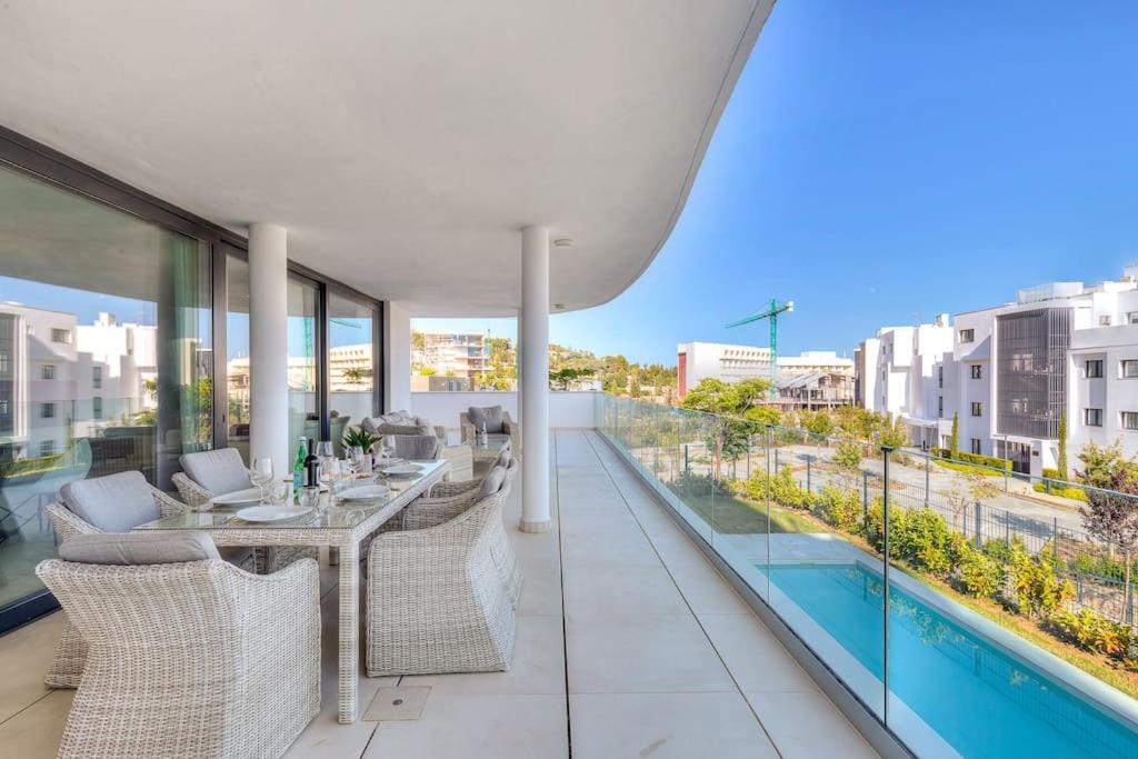Stunning apart with private pool