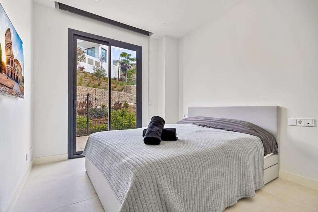 Stunning apart with private pool