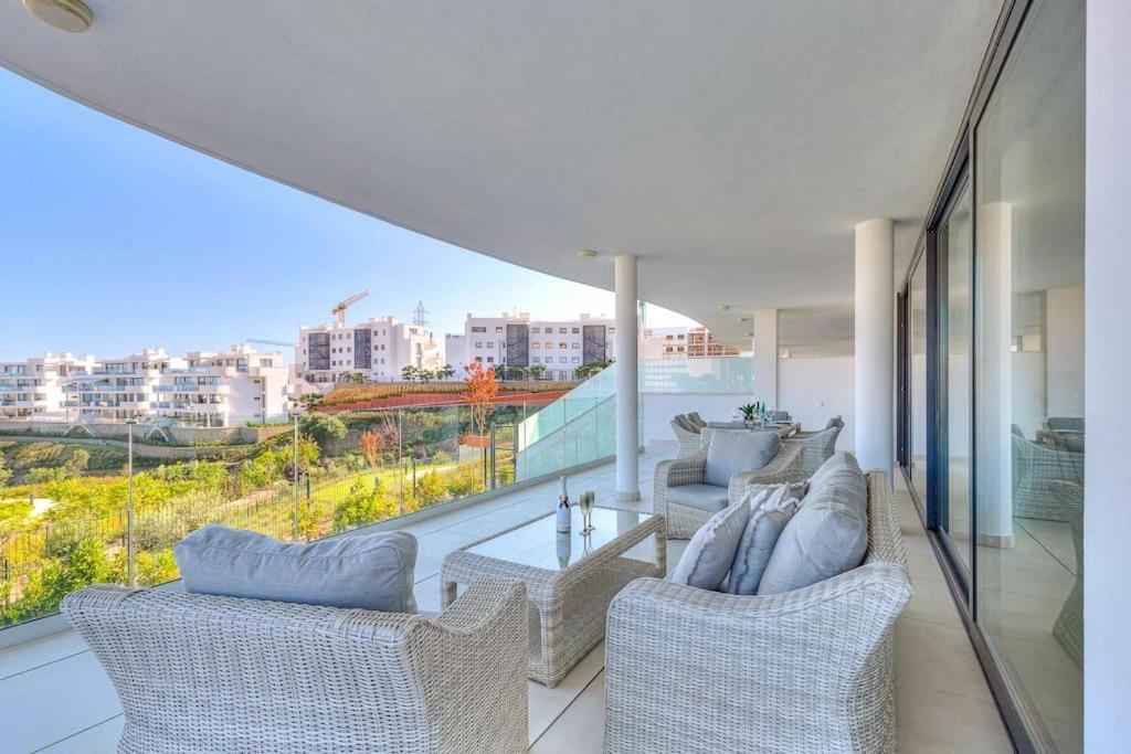 Stunning apart with private pool