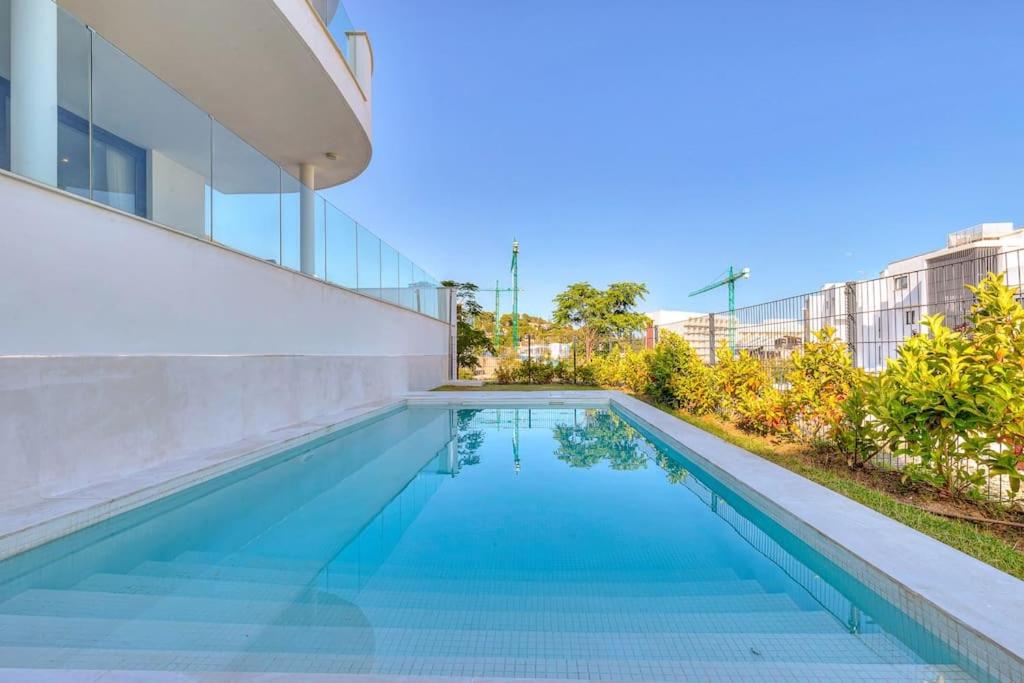 Stunning apart with private pool