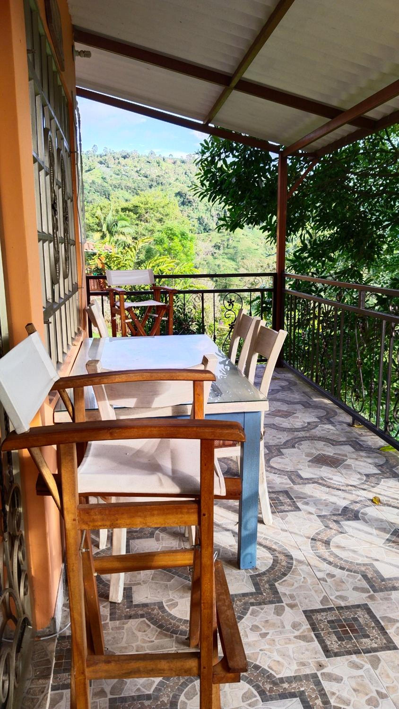 Casa en el aire, Finca el Paraíso