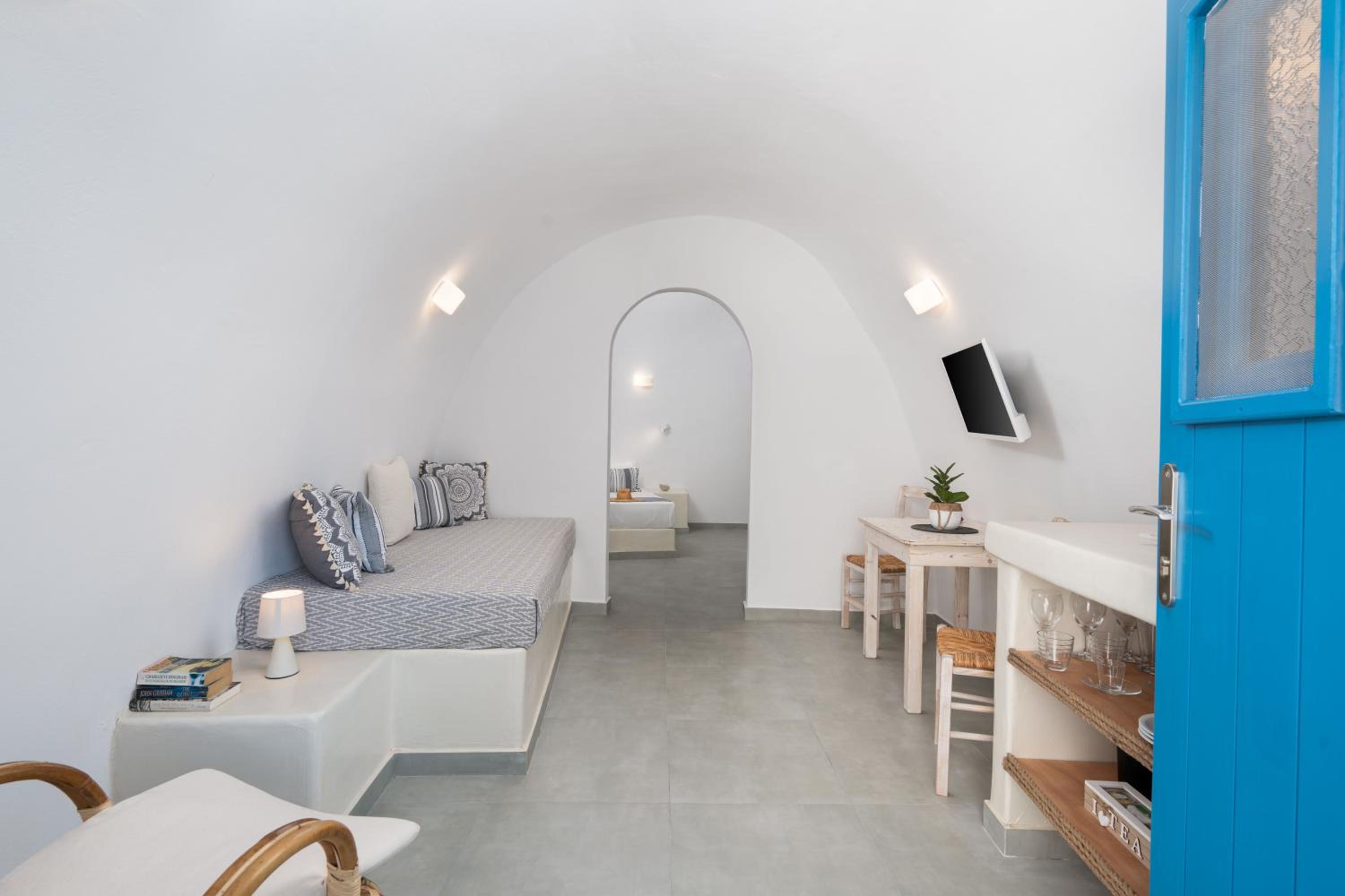Santorita Suites
