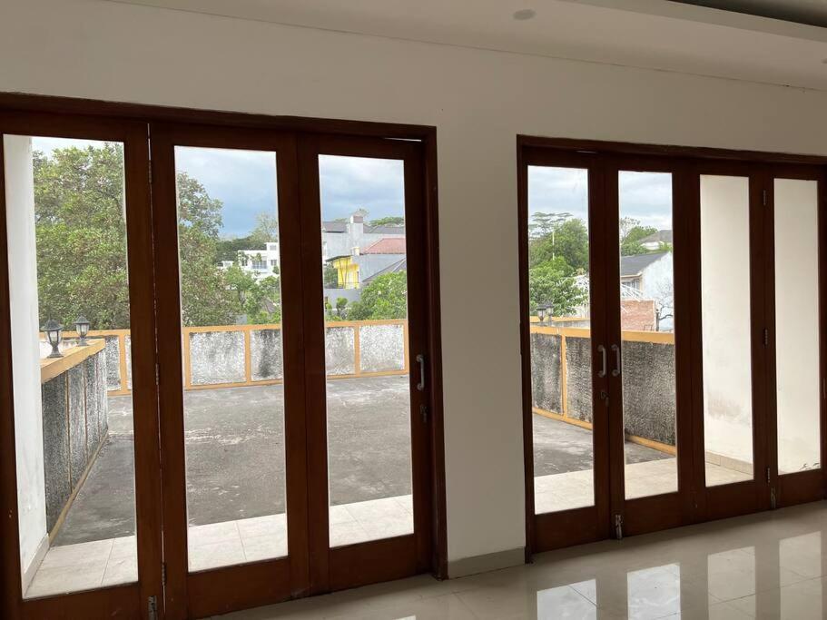 Cozy villa with swimming Pool in Sentul