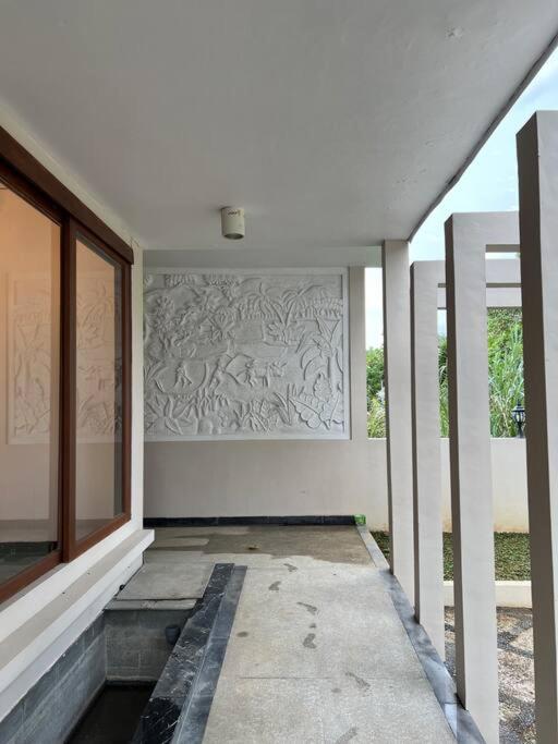 Cozy villa with swimming Pool in Sentul