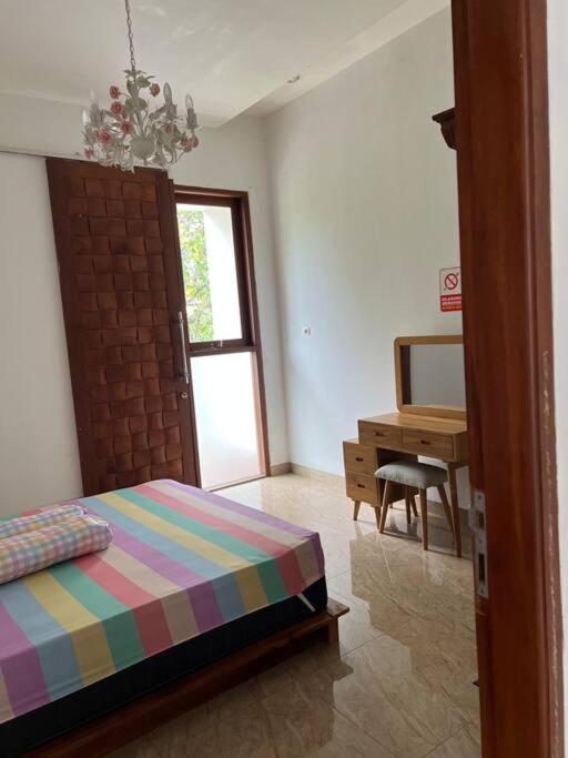 Cozy villa with swimming Pool in Sentul