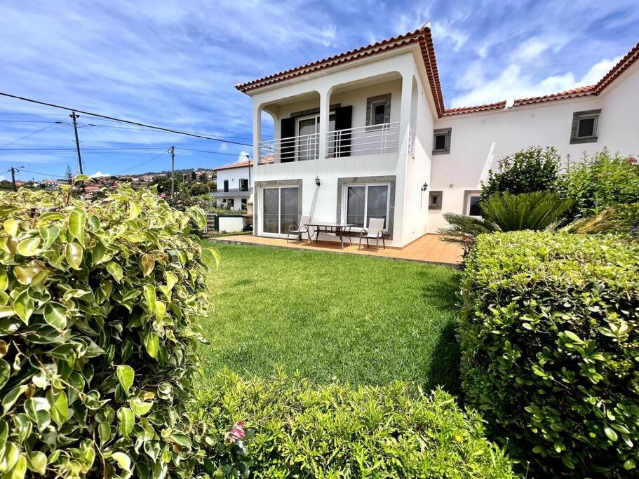 Casa Darcey by Your Madeira Rentals view 3