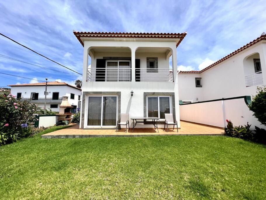 Casa Darcey by Your Madeira Rentals view 2