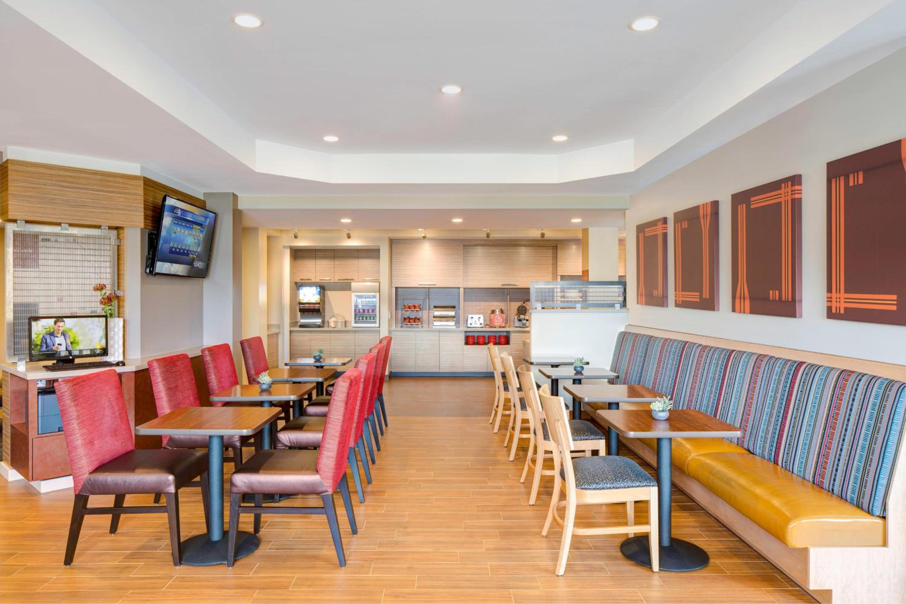 TownePlace Suites by Marriott San Bernardino Loma Linda - Property Image 31