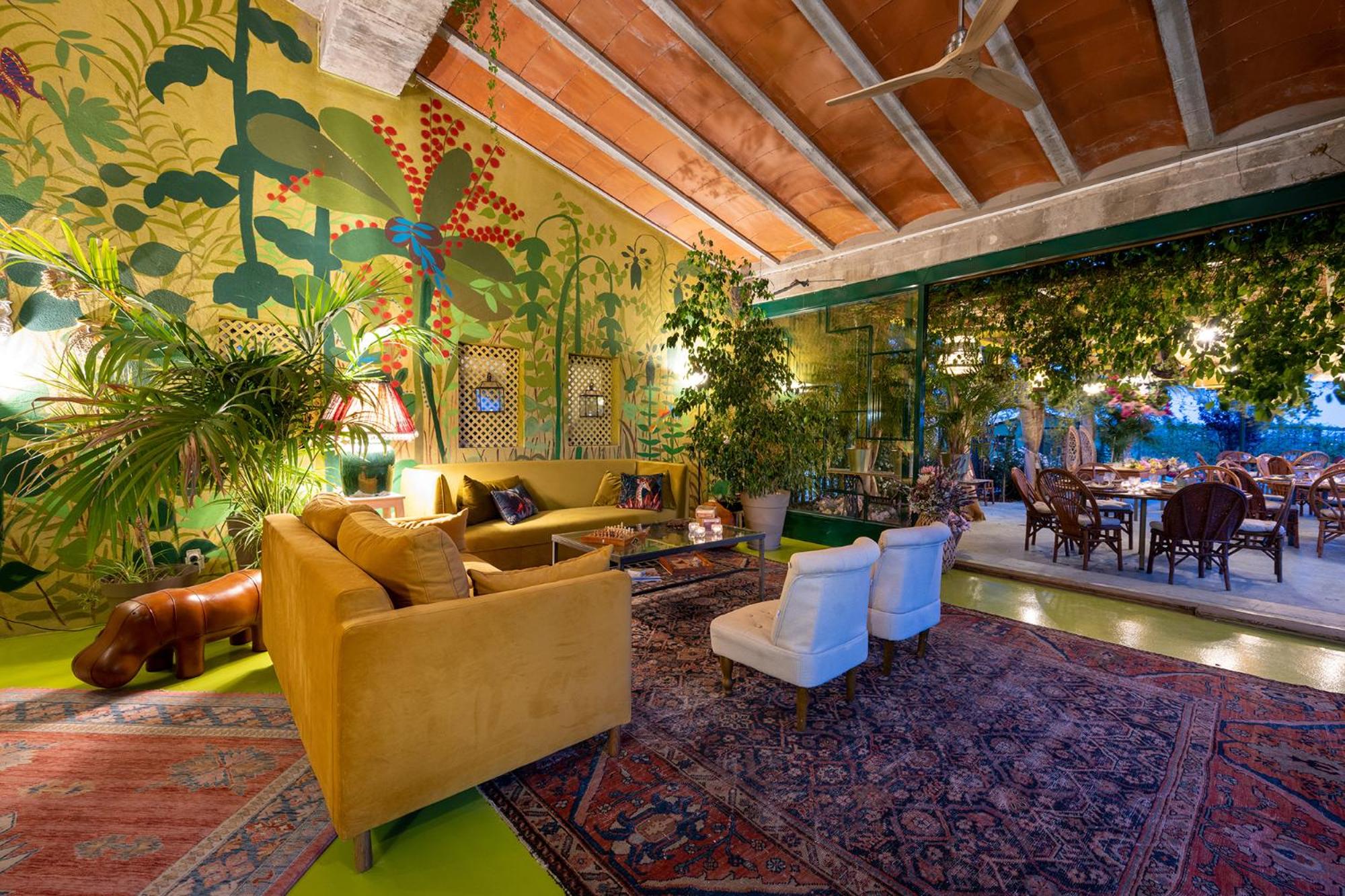 lounge