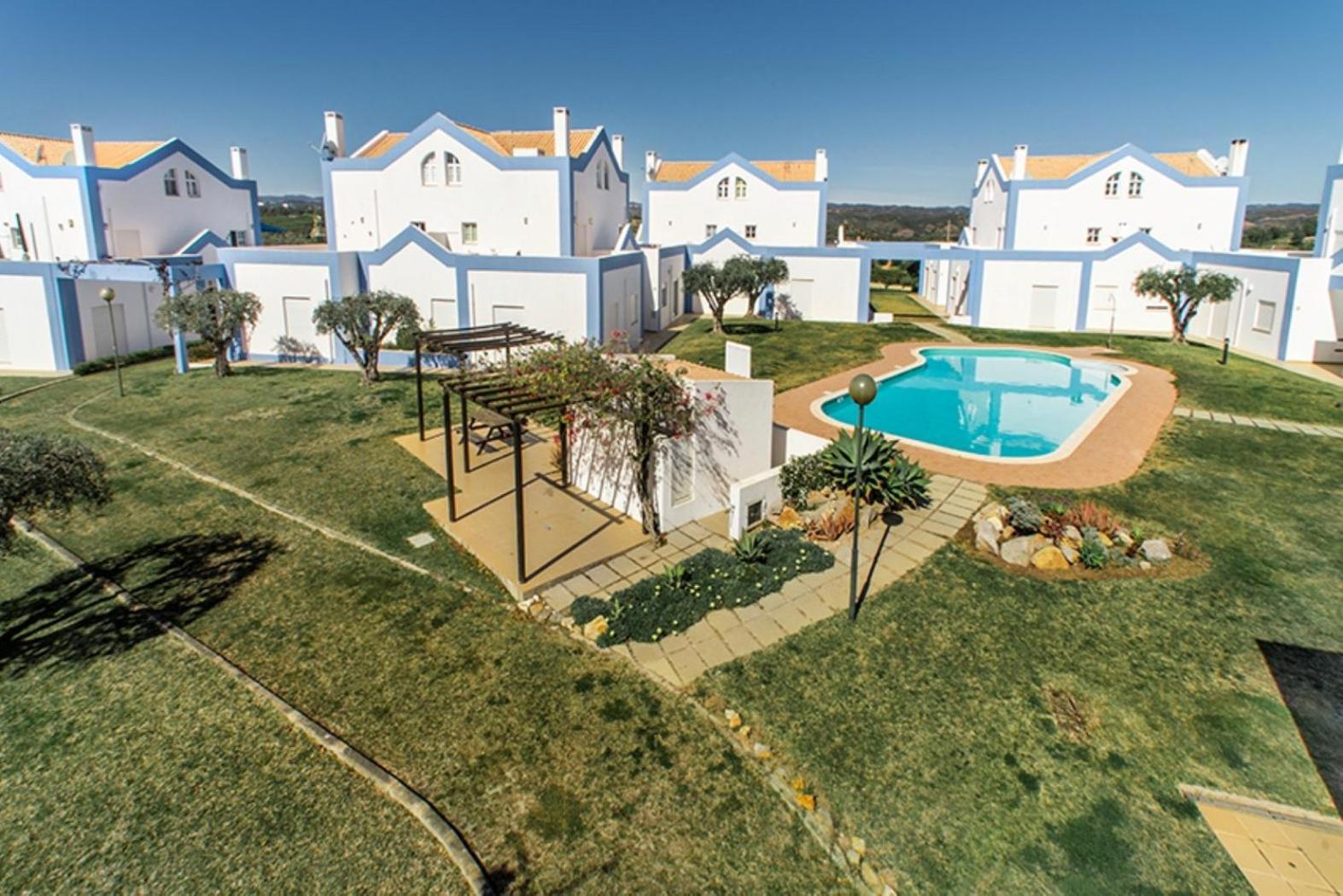 Casa Alto do Perogil Tavira-3 bedroom house with pool & free wifi view 4