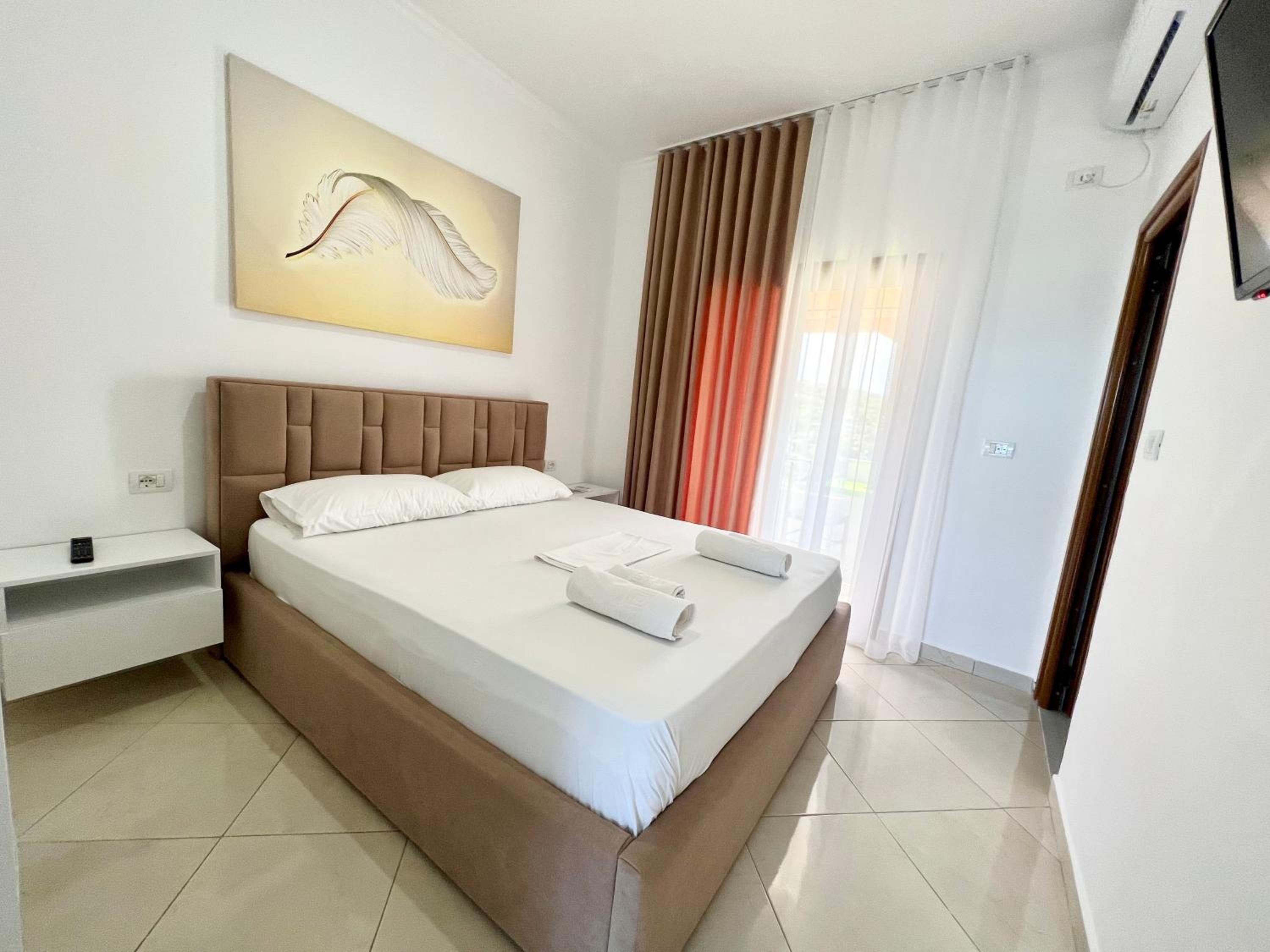 Dine Hotel