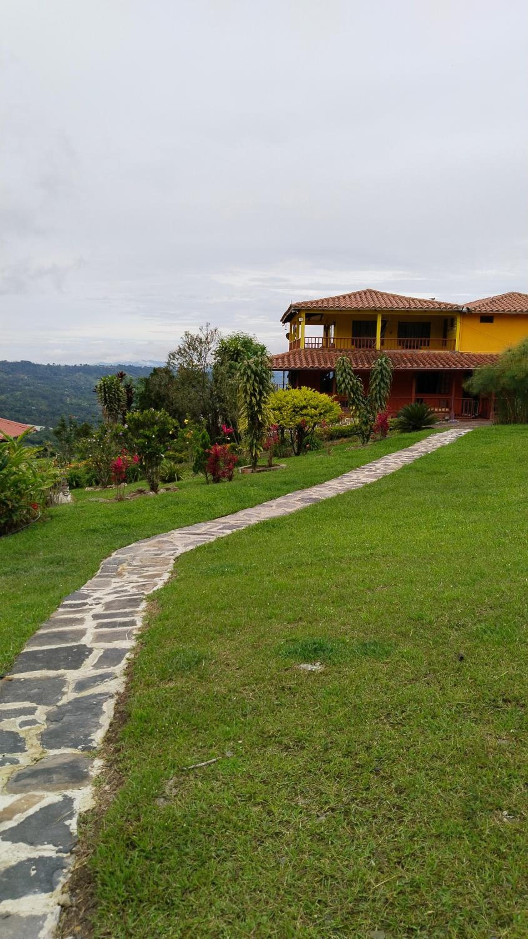 Casa en el aire, Finca el Paraíso