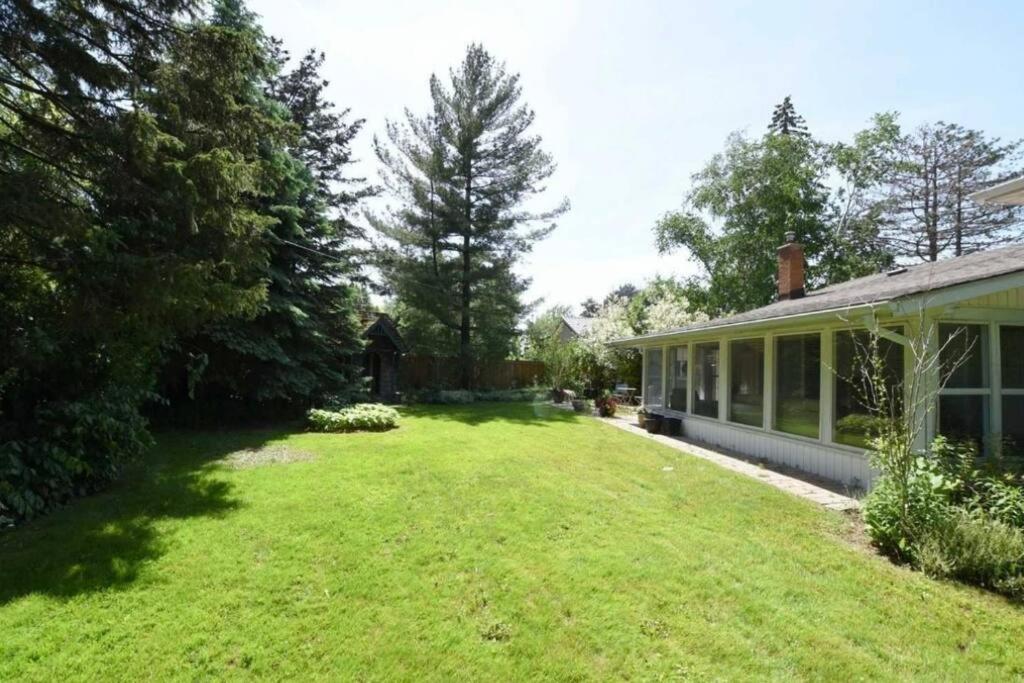 Cozie cottage at Niagara-On-The-Lake