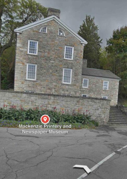 Cozie cottage at Niagara-On-The-Lake