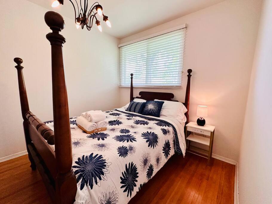 Cozie cottage at Niagara-On-The-Lake